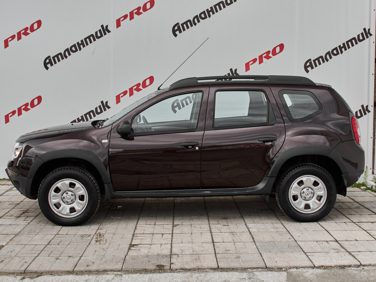 Купить Renault Duster 1.6 MT (102 л.с.), 2014 в Екатеренбурге
