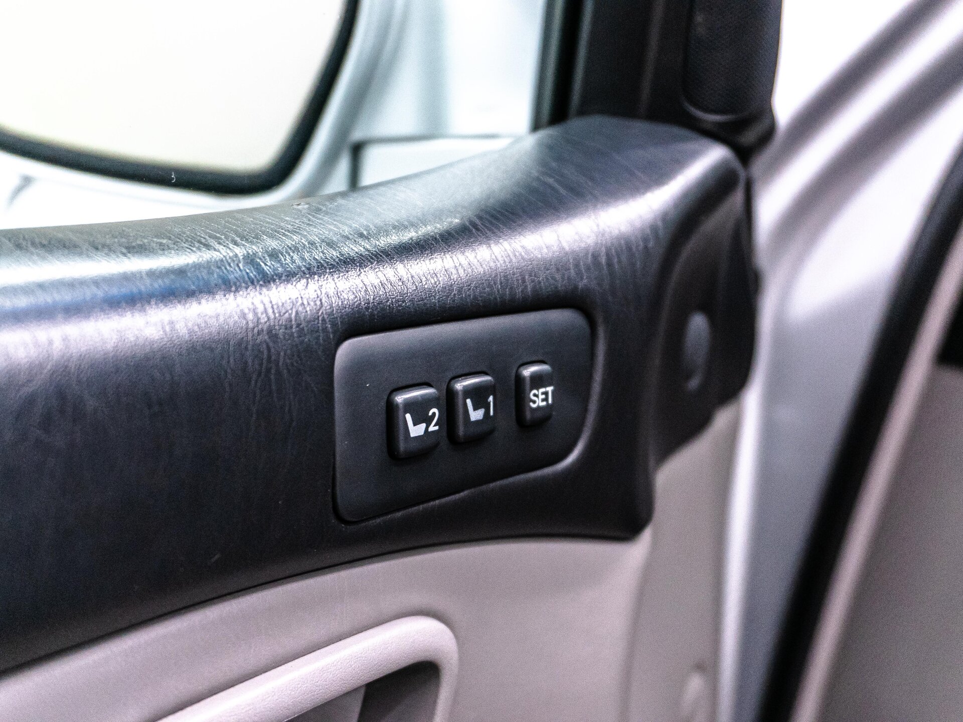 Lexus LX 2007 8