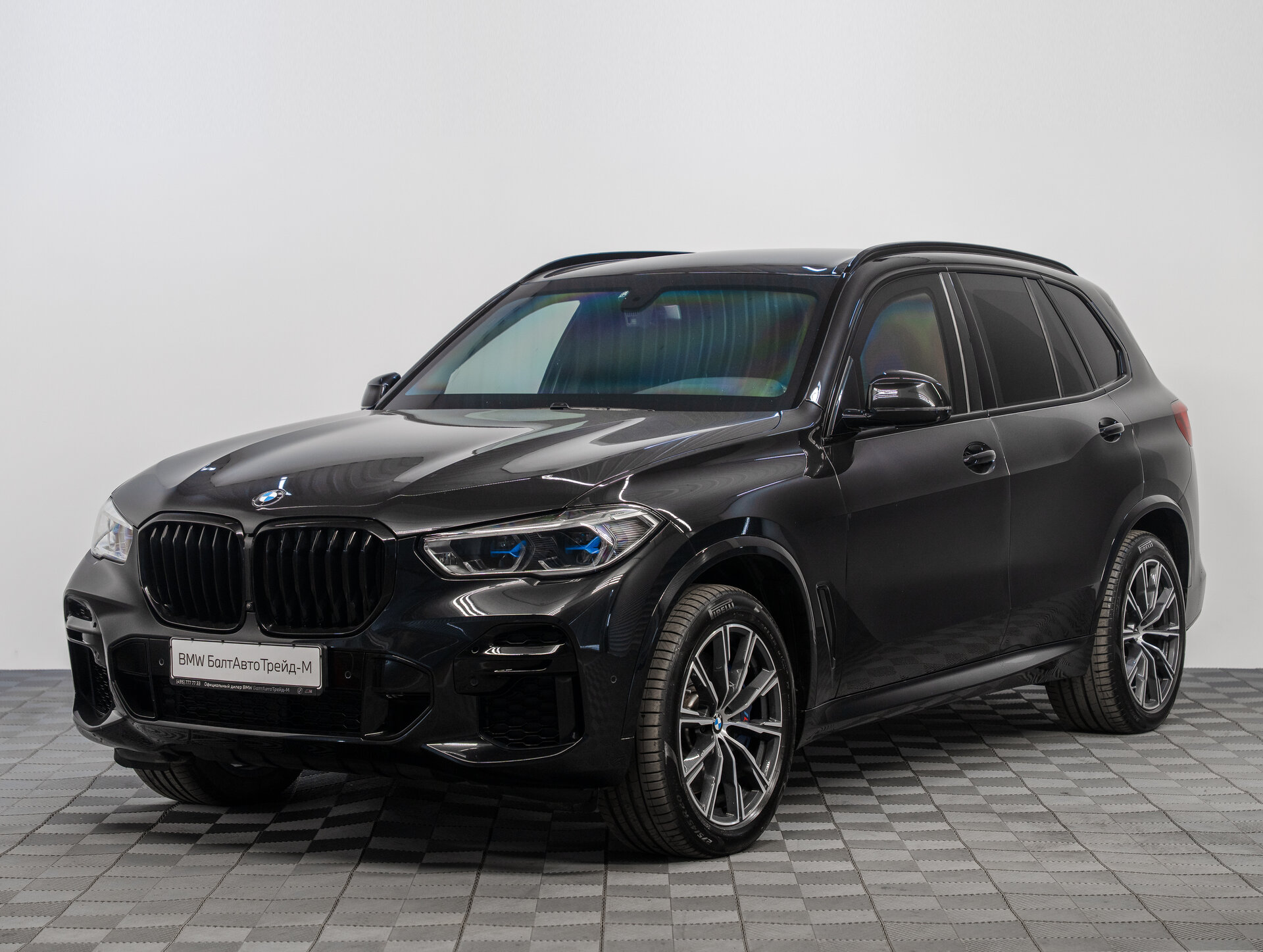Автомобиль BMW X5 M50i 4.4 AT (530 л.с.) 4WD - 1