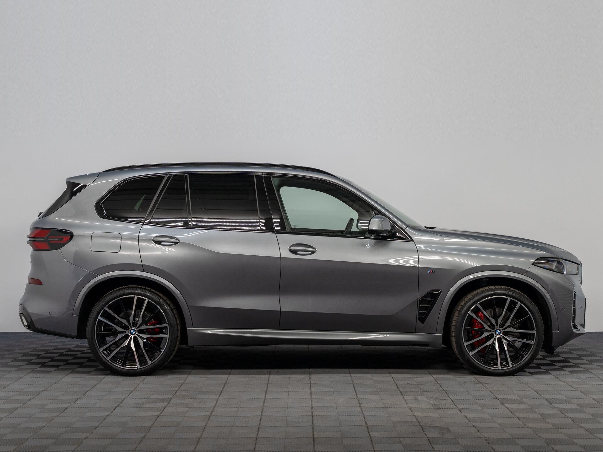 Автомобиль BMW X5 40d 3.0d AT (352 л.с.) 4WD - 7