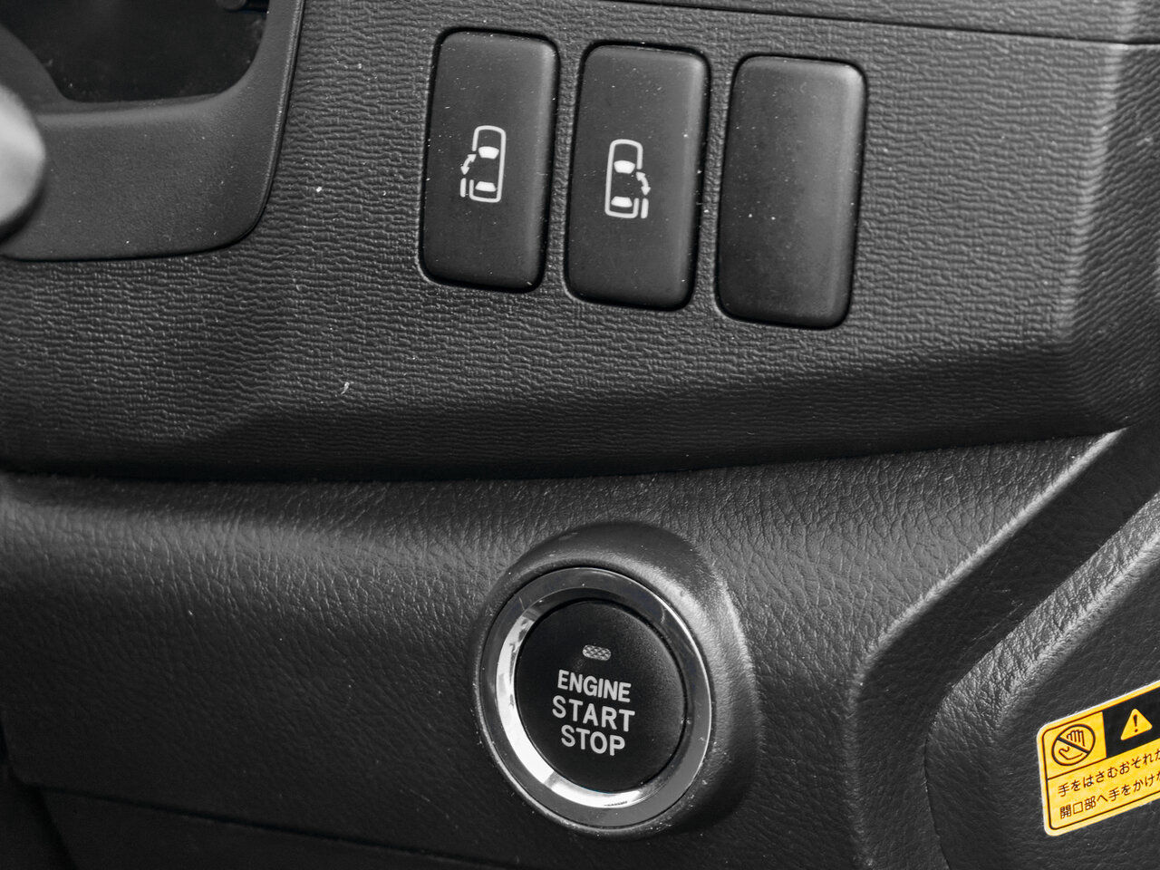 Купить Toyota ISis 1.8 CVT (144 л.с.), 2010 в Екатеренбурге