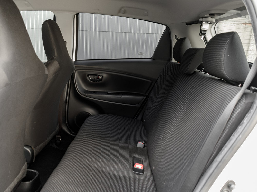 Купить Toyota Vitz 1.0 CVT (69 л.с.), 2019 в Екатеренбурге