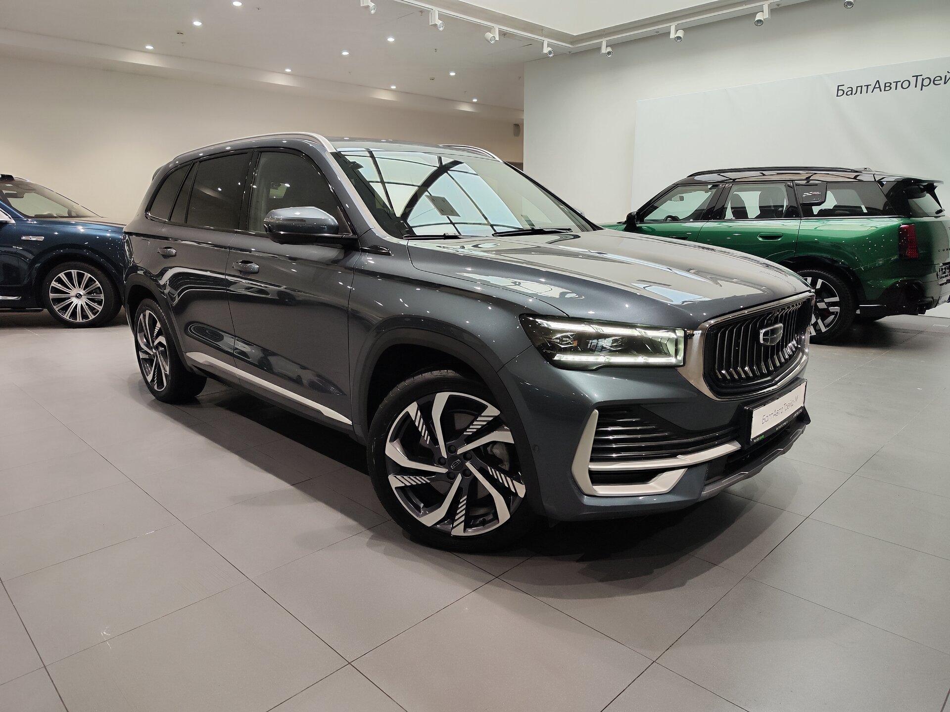 Автомобиль Geely Monjaro 2.0 AT (238 л.с.) 4WD - 3