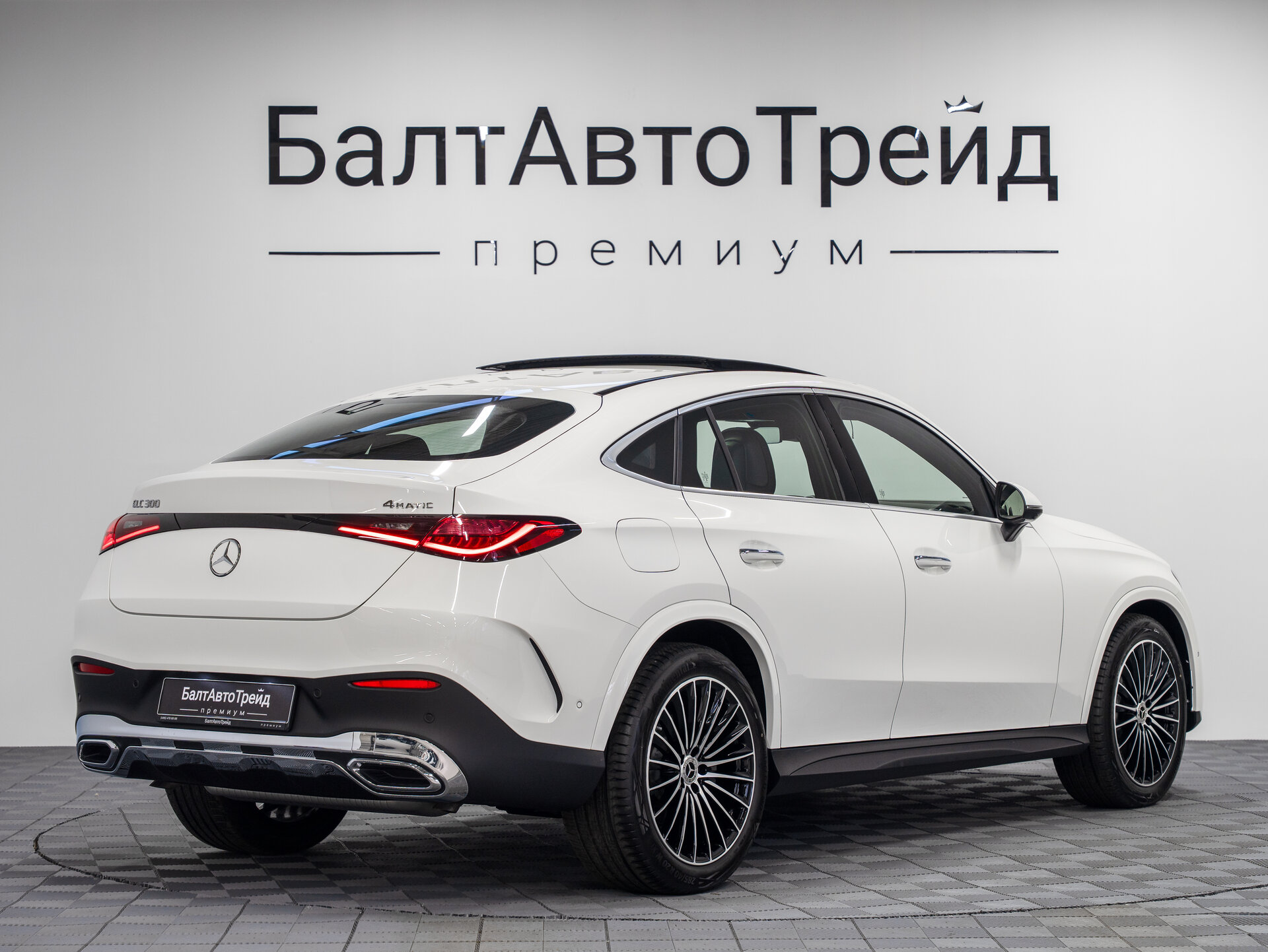 Автомобиль Mercedes-Benz GLC Coupe 300 2.0 AT (258 л.с.) 4WD - 7