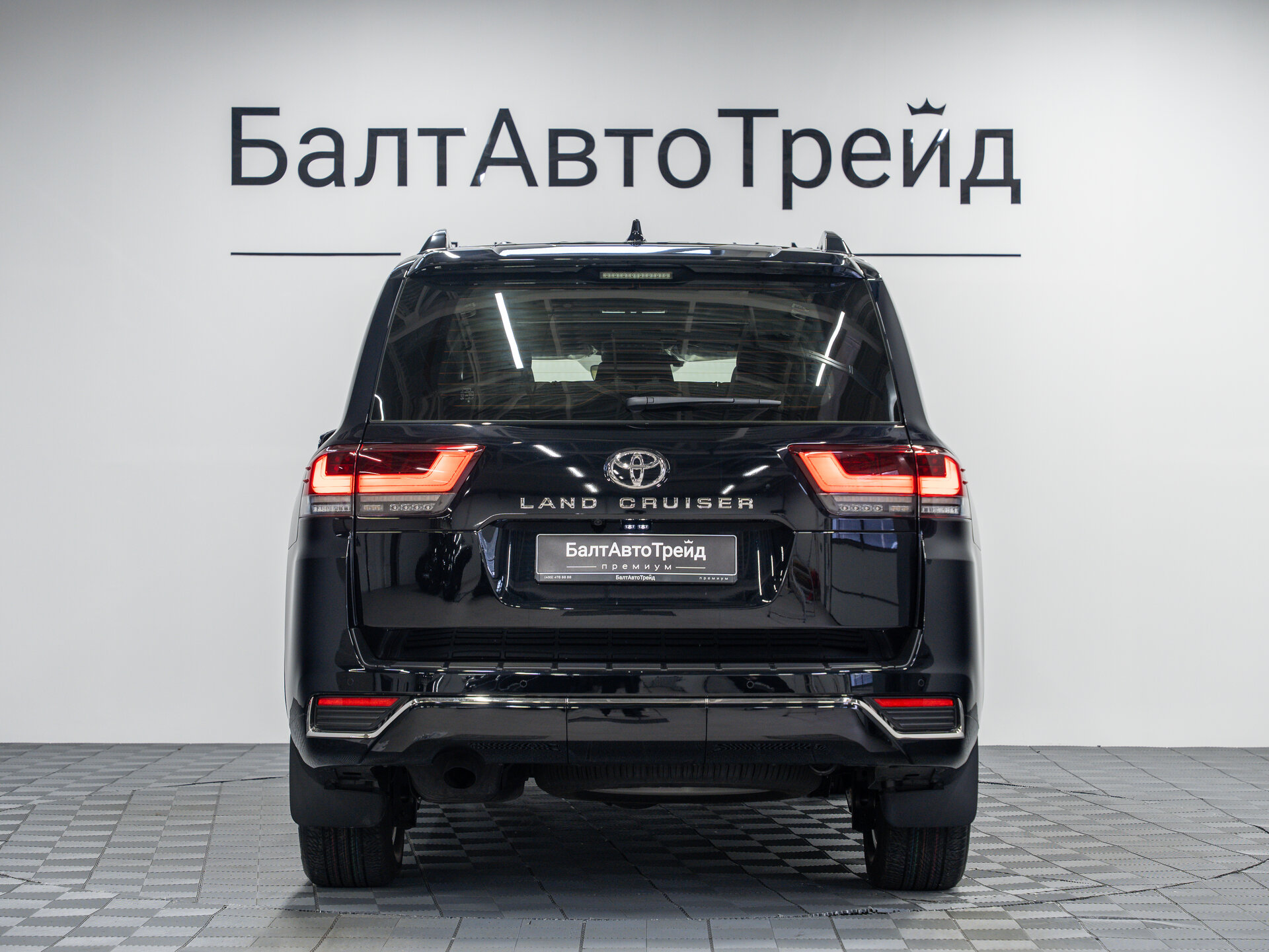 Автомобиль Toyota Land Cruiser 3.4 AT (415 л.с.) 4WD - 8