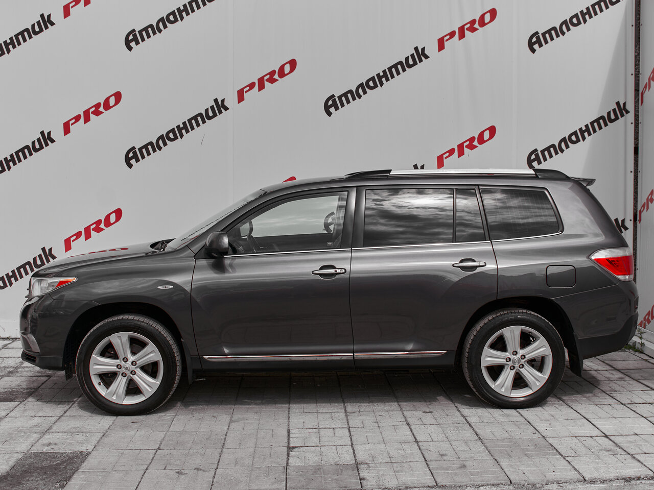 Купить Toyota Highlander 3.5 AT (273 л.с.) 4WD, 2012 в Екатеренбурге