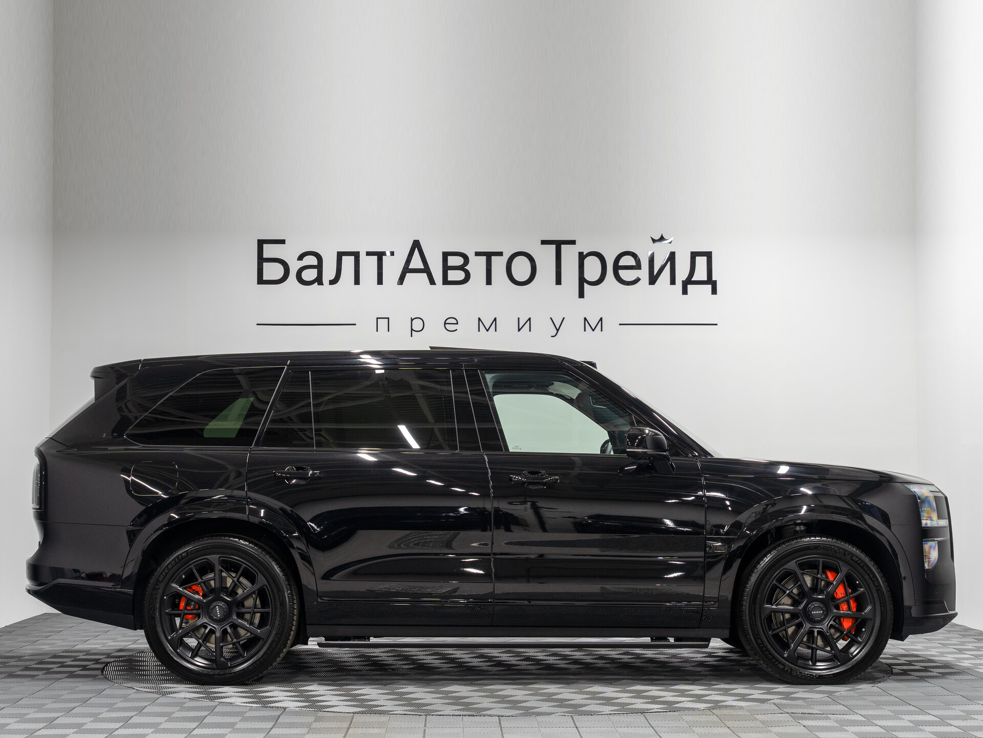 Автомобиль Zeekr 9X 55 kWh (до 3.5 т) 2.0hyb AT (898 л.с.) 4WD - 6