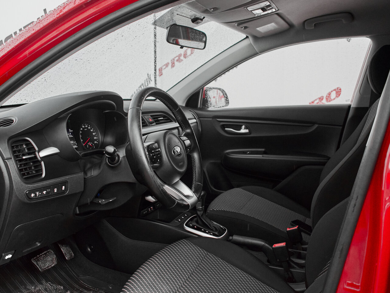 Купить Kia Rio 1.6 AT (123 л.с.), 2017 в Екатеренбурге
