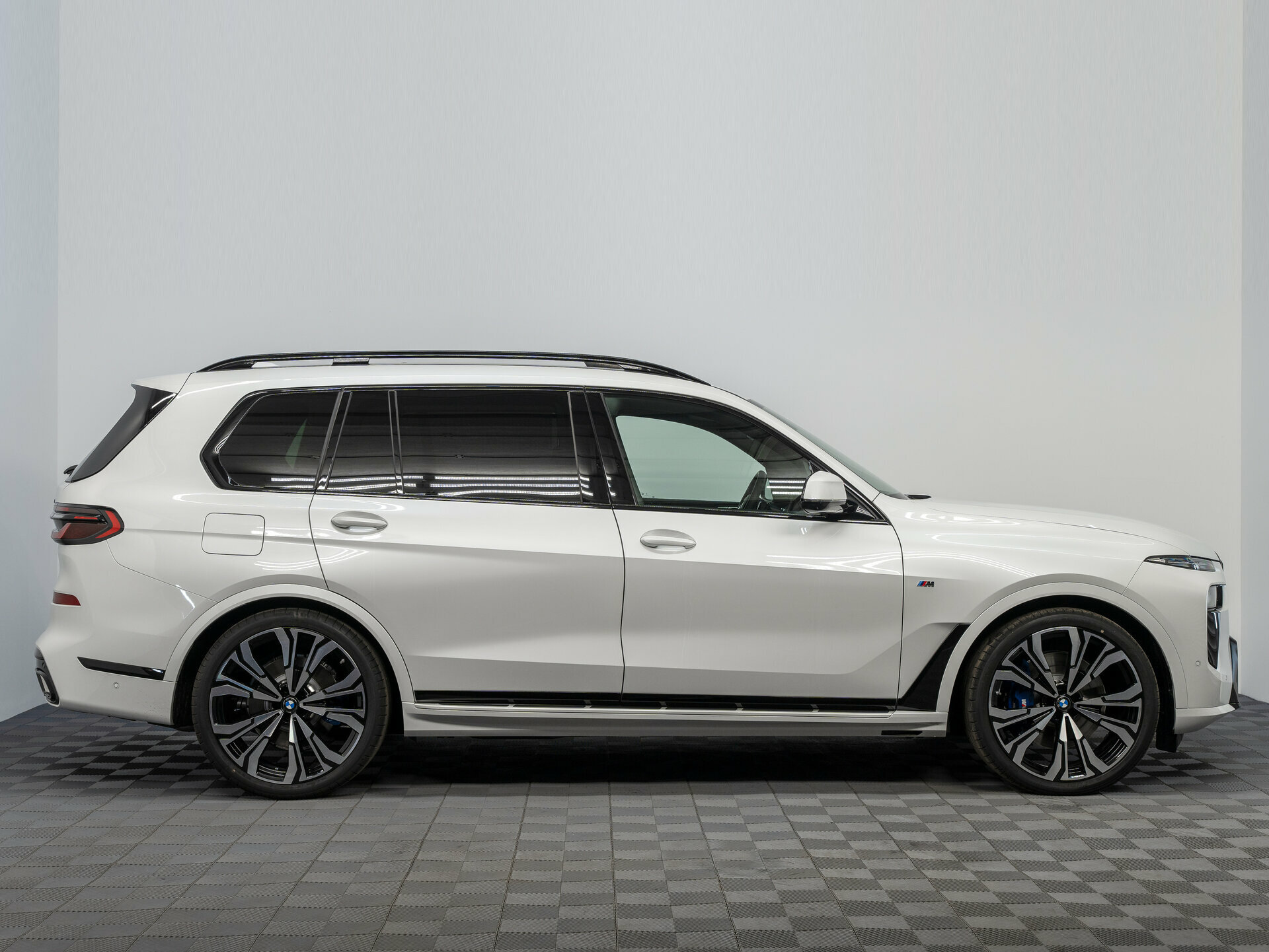 Автомобиль BMW X7 40i 3.0 AT (381 л.с.) 4WD - 5