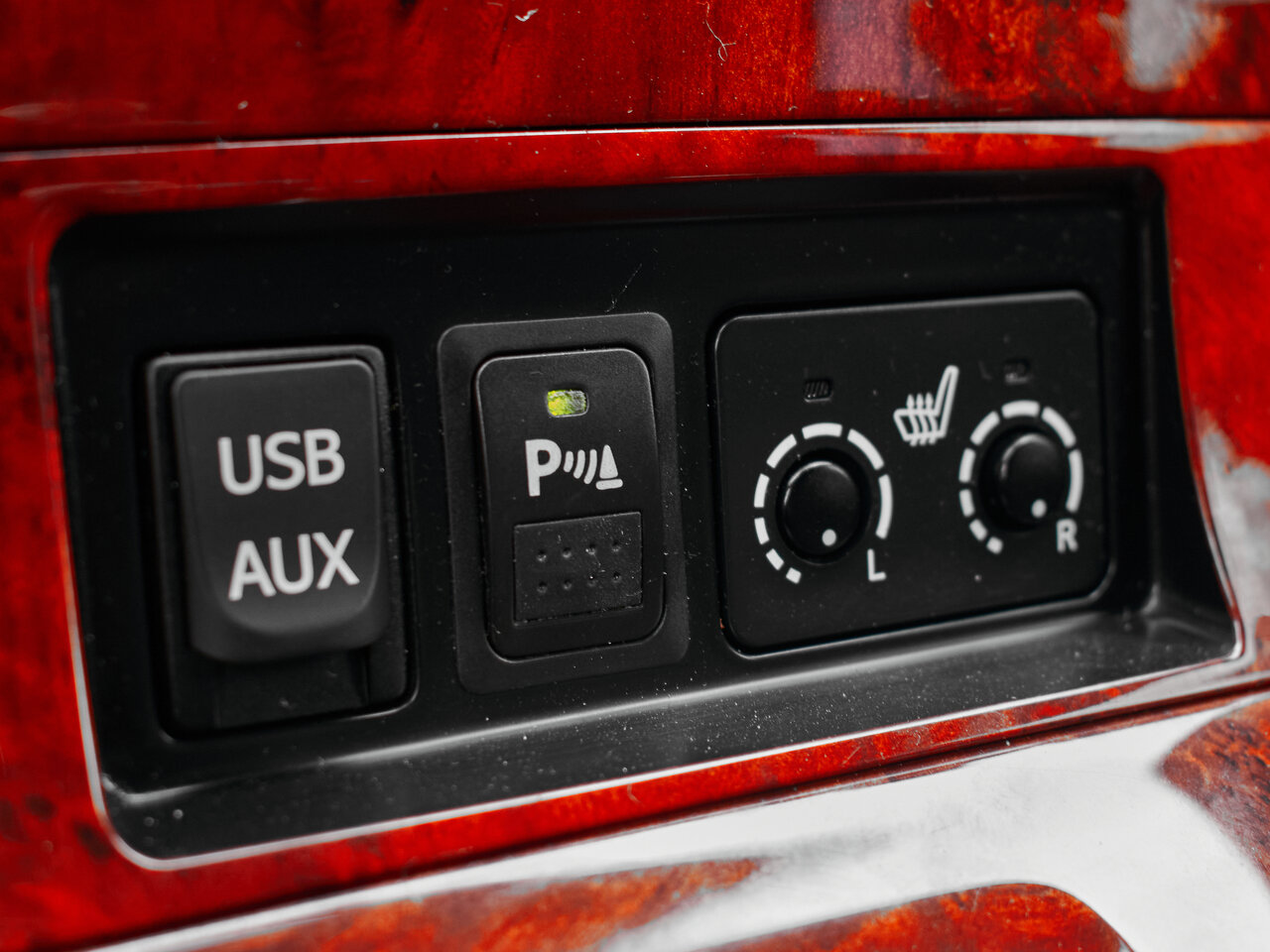 Купить Toyota Highlander 3.5 AT (273 л.с.) 4WD, 2012 в Екатеренбурге