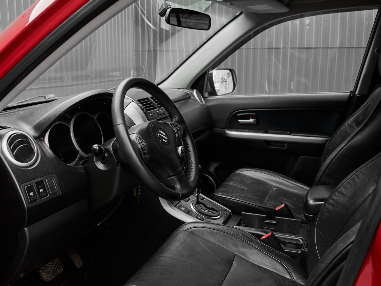 Купить Suzuki Grand Vitara 2.4 AT (169 л.с.) 4WD, 2011 в Екатеренбурге
