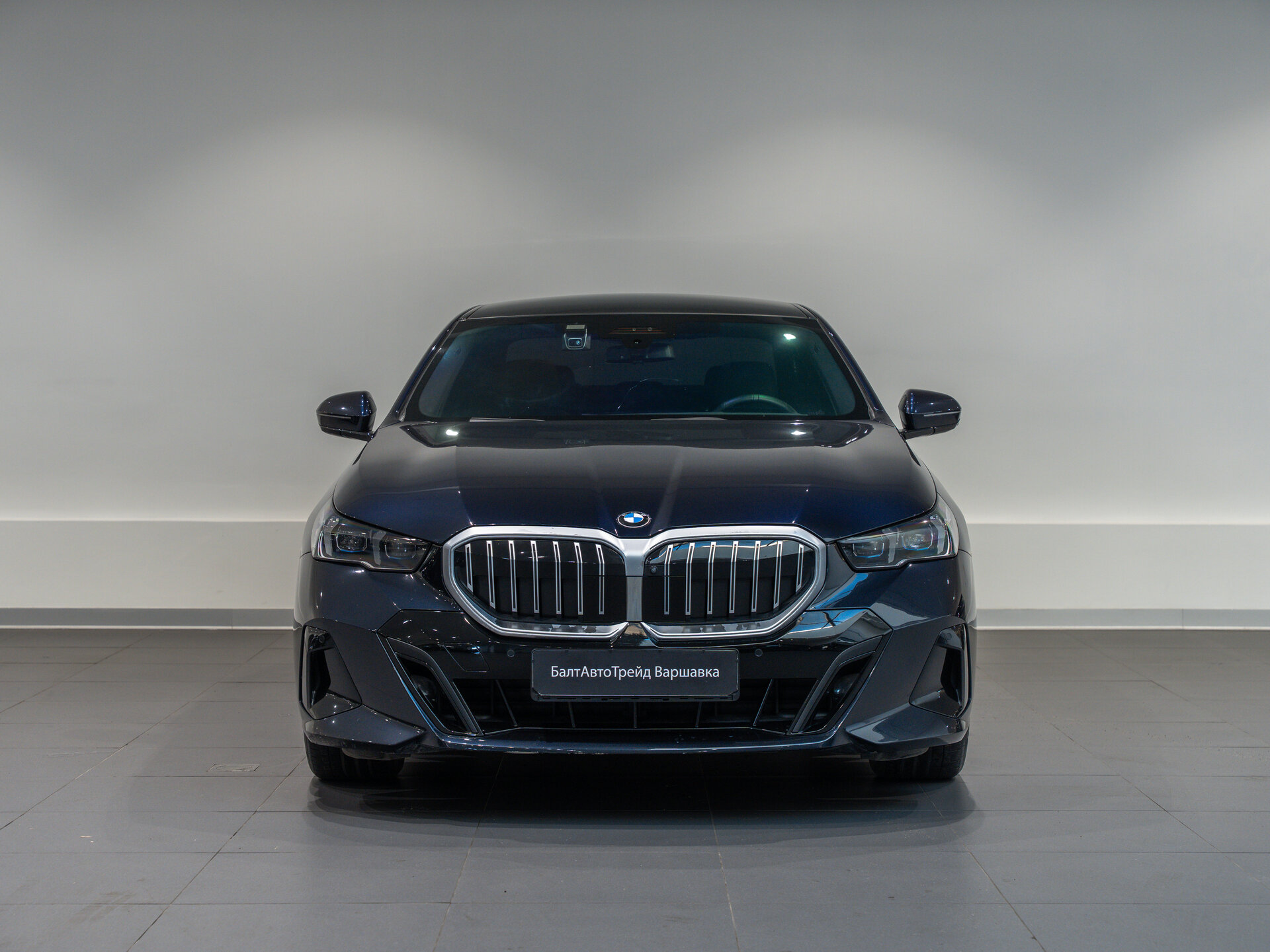 Автомобиль BMW 5 серии 523d 2.0d AT (197 л.с.) - 2