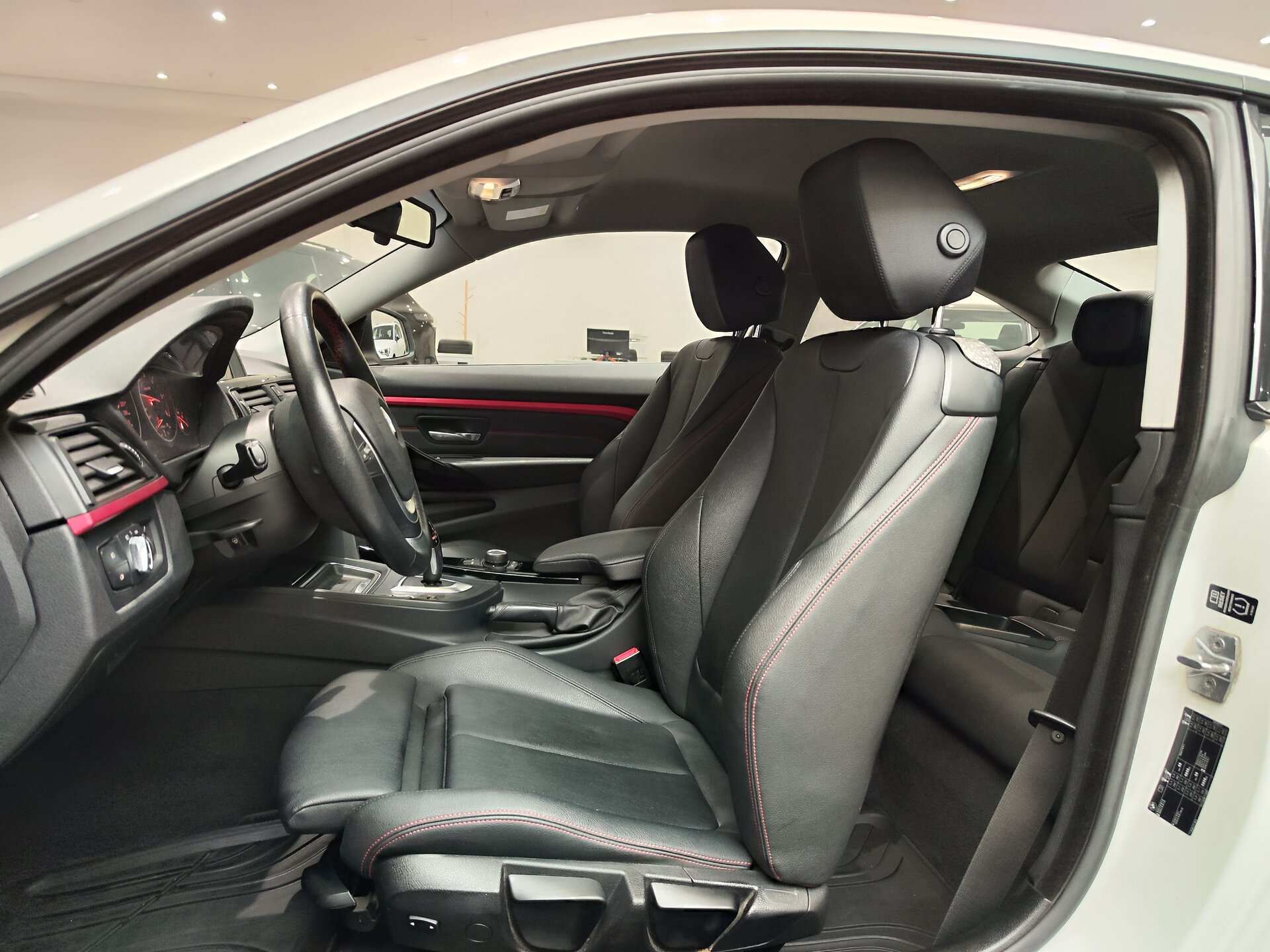 Автомобиль BMW 4 серии 420d 2.0d AT (184 л.с.) - 8