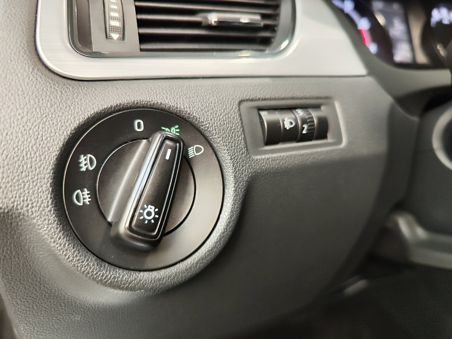 Автомобиль Skoda Rapid 1.4 AMT (125 л.с.) - 19