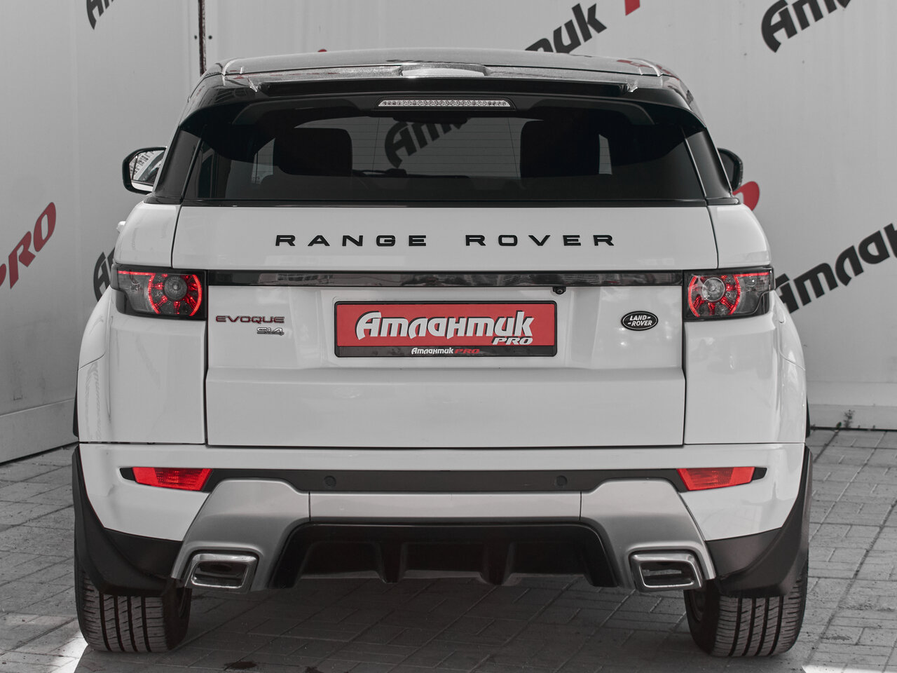 Купить Land Rover Range Rover Evoque 6-speed 2.0 AT (240 л.с.) 4WD, 2011 в Екатеренбурге