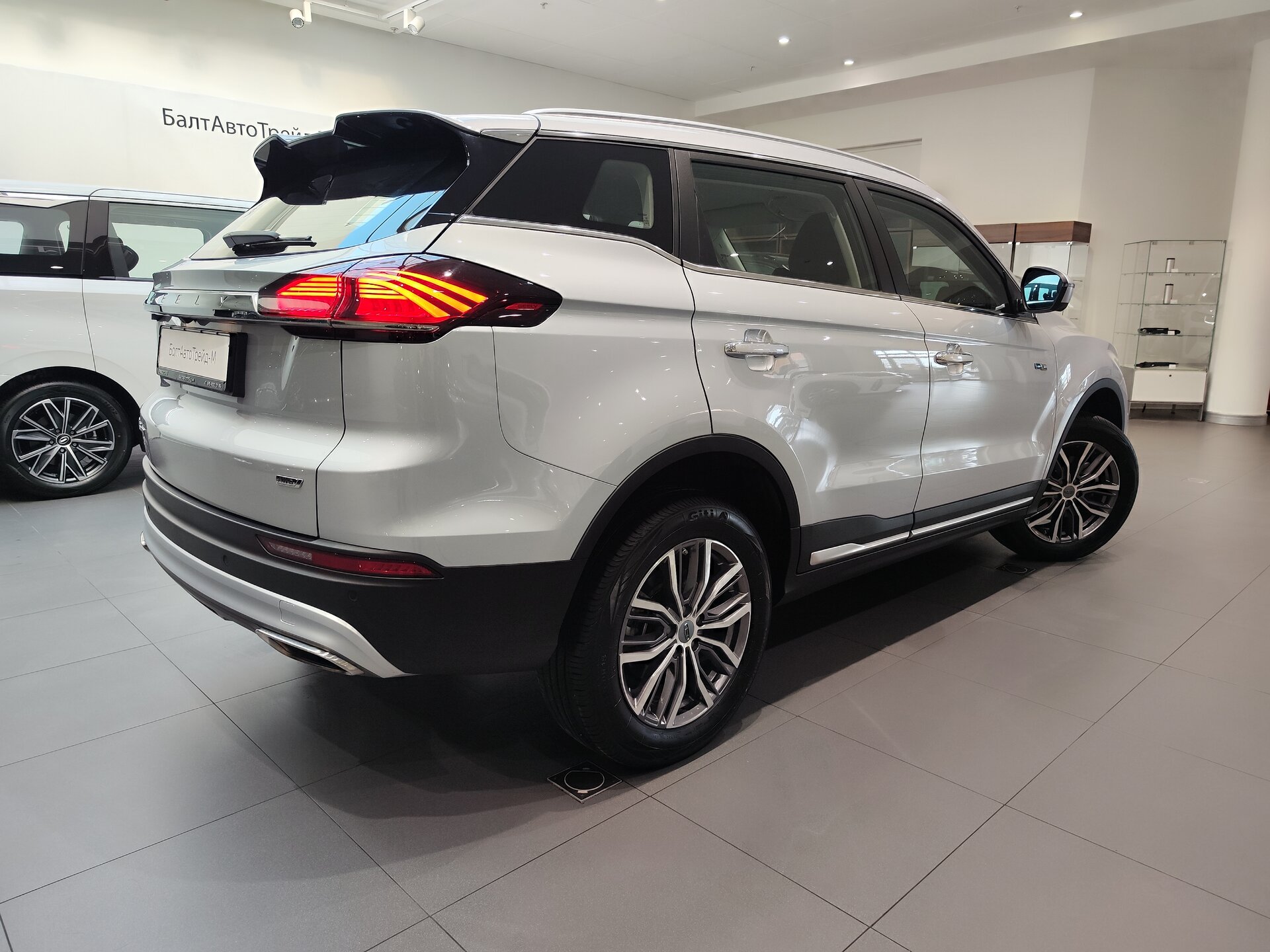 Автомобиль Geely Atlas Pro 1.5 AMT (177 л.с.) 4WD - 6