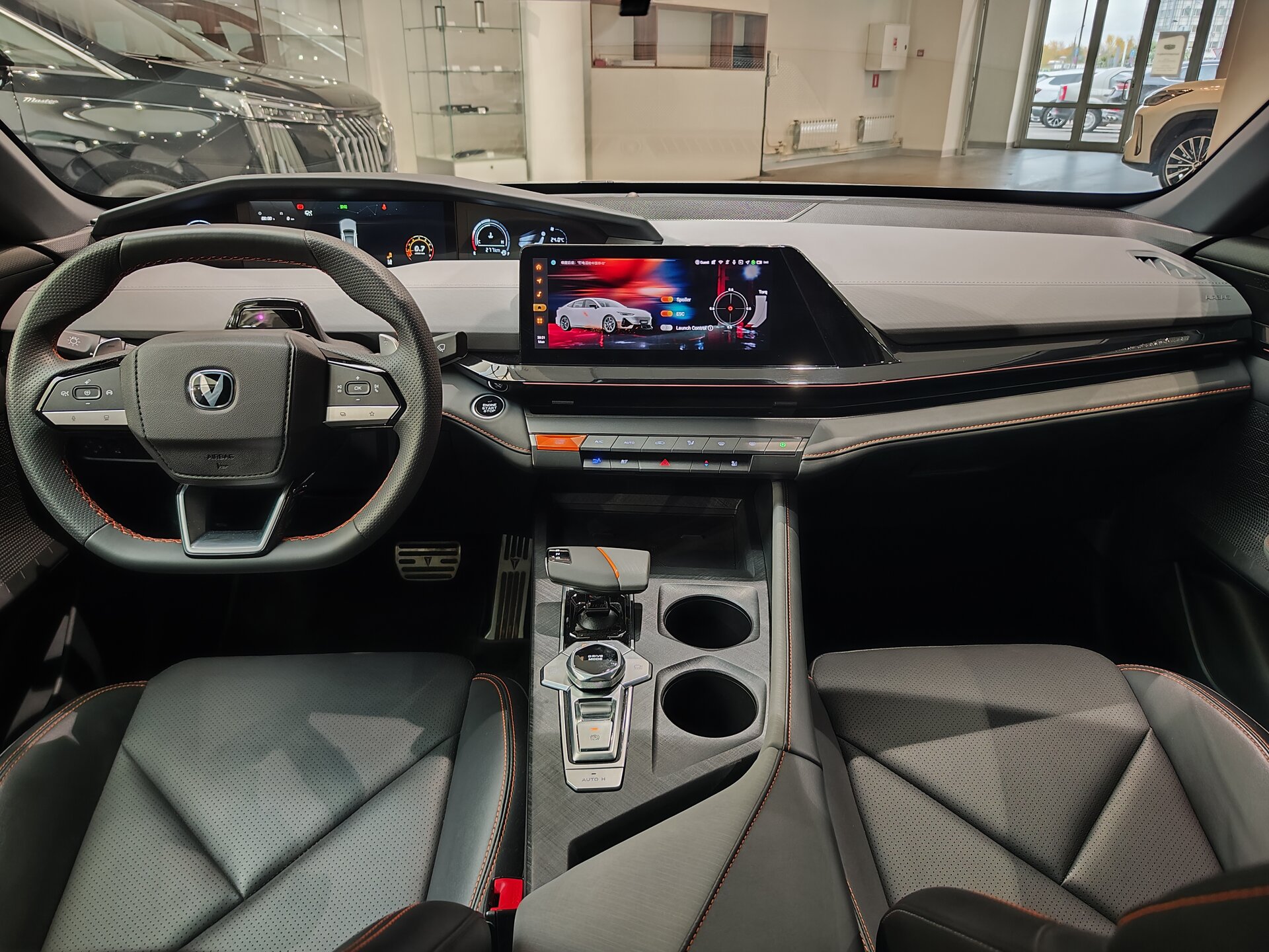 Автомобиль Changan UNI-V 1.5 AMT (181 л.с.) - 17