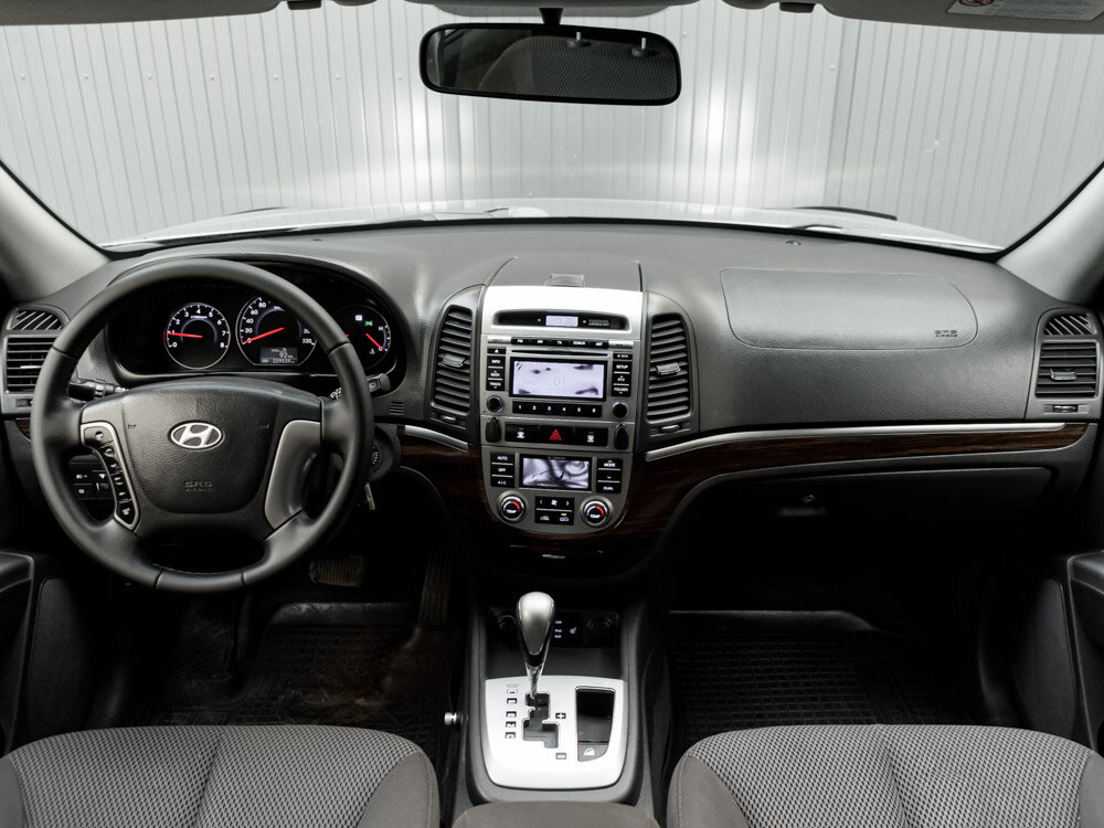 Купить Hyundai Santa Fe 2.4 AT (174 л.с.) 4WD, 2011 в Екатеренбурге