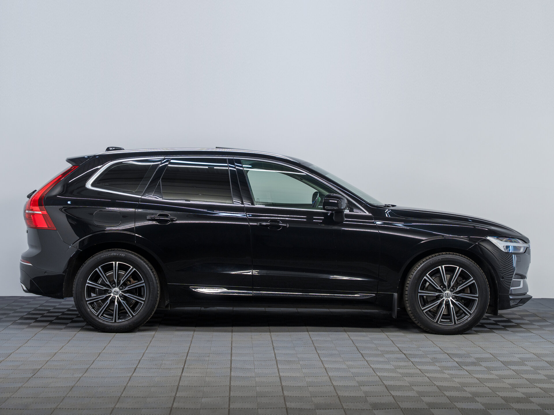 Автомобиль Volvo XC60 2.0d AT (190 л.с.) 4WD - 4