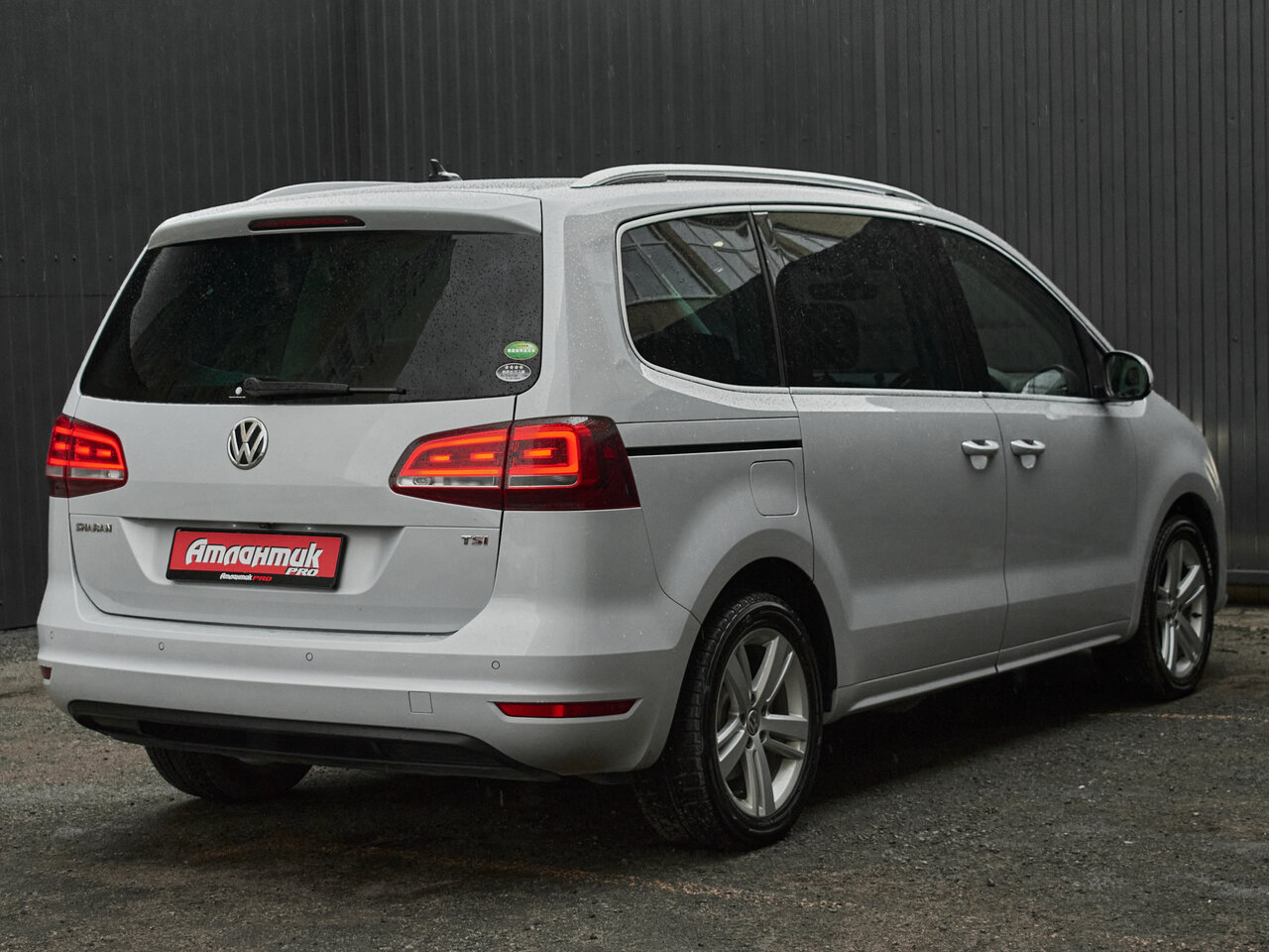 Купить Volkswagen Sharan 1.4 AMT (150 л.с.), 2017 в Екатеренбурге