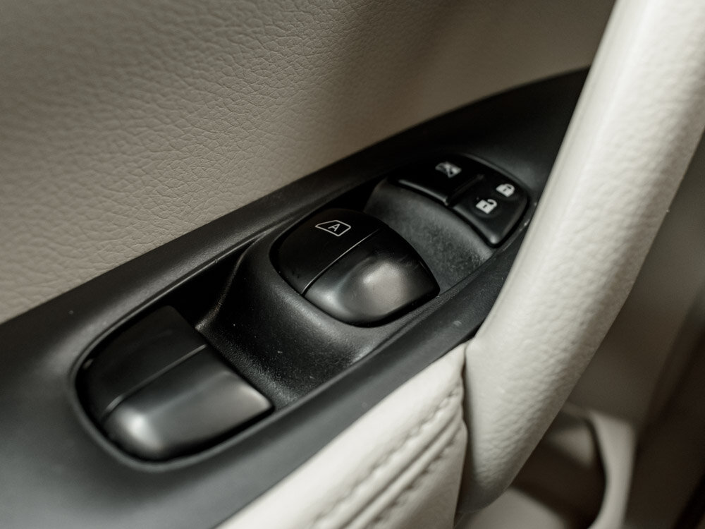Купить Nissan X-Trail 2.0 CVT (144 л.с.) 4WD, 2015 в Екатеренбурге