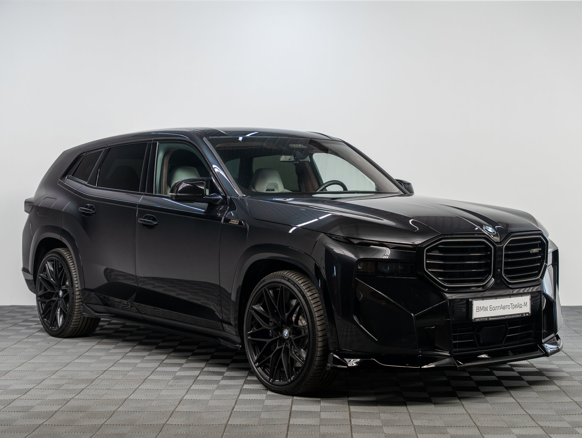 Автомобиль BMW XM 4.4hyb AT (653 л.с.) 4WD - 3