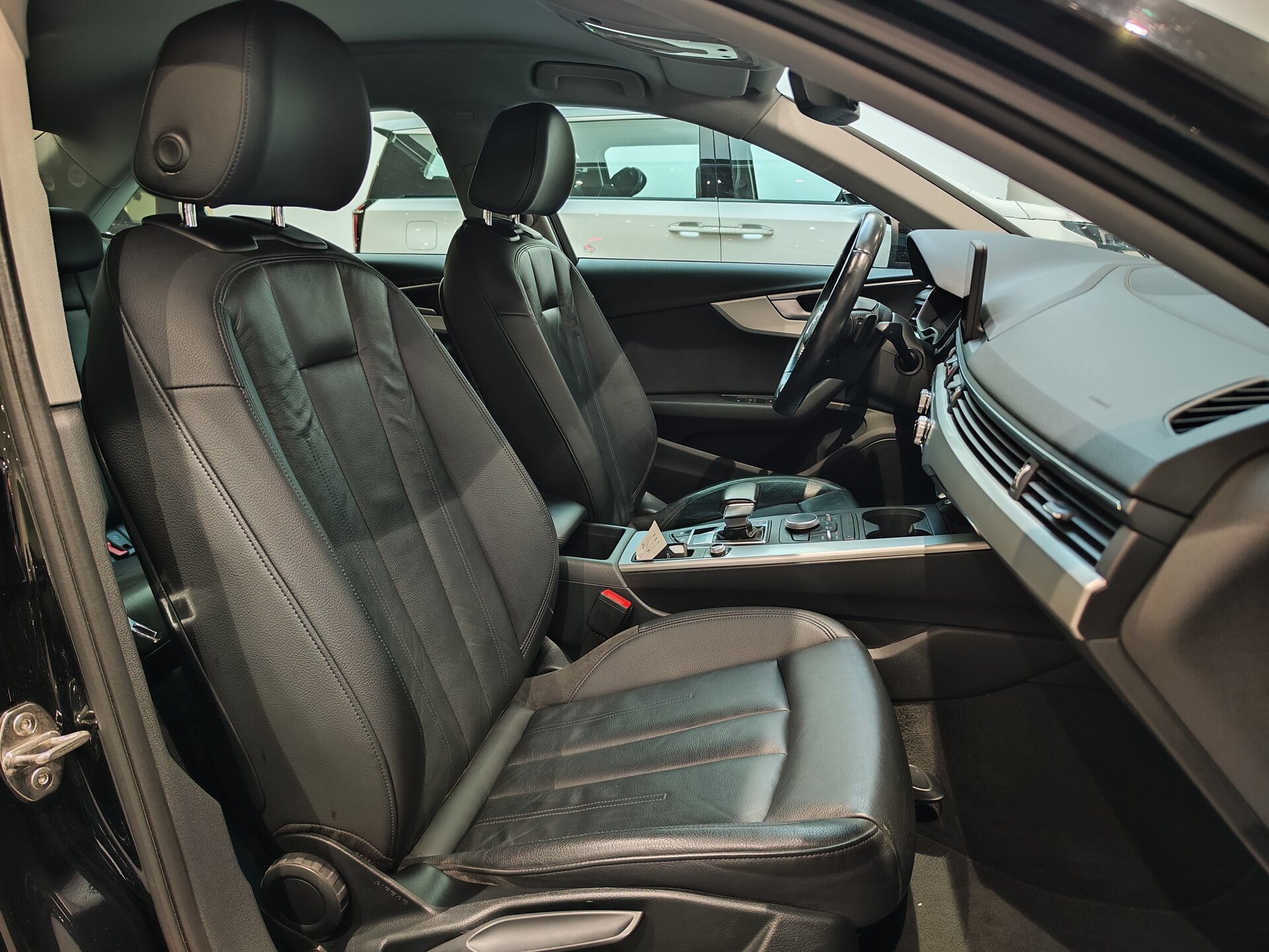 Автомобиль Audi A4 1.4 AMT (150 л.с.) - 12