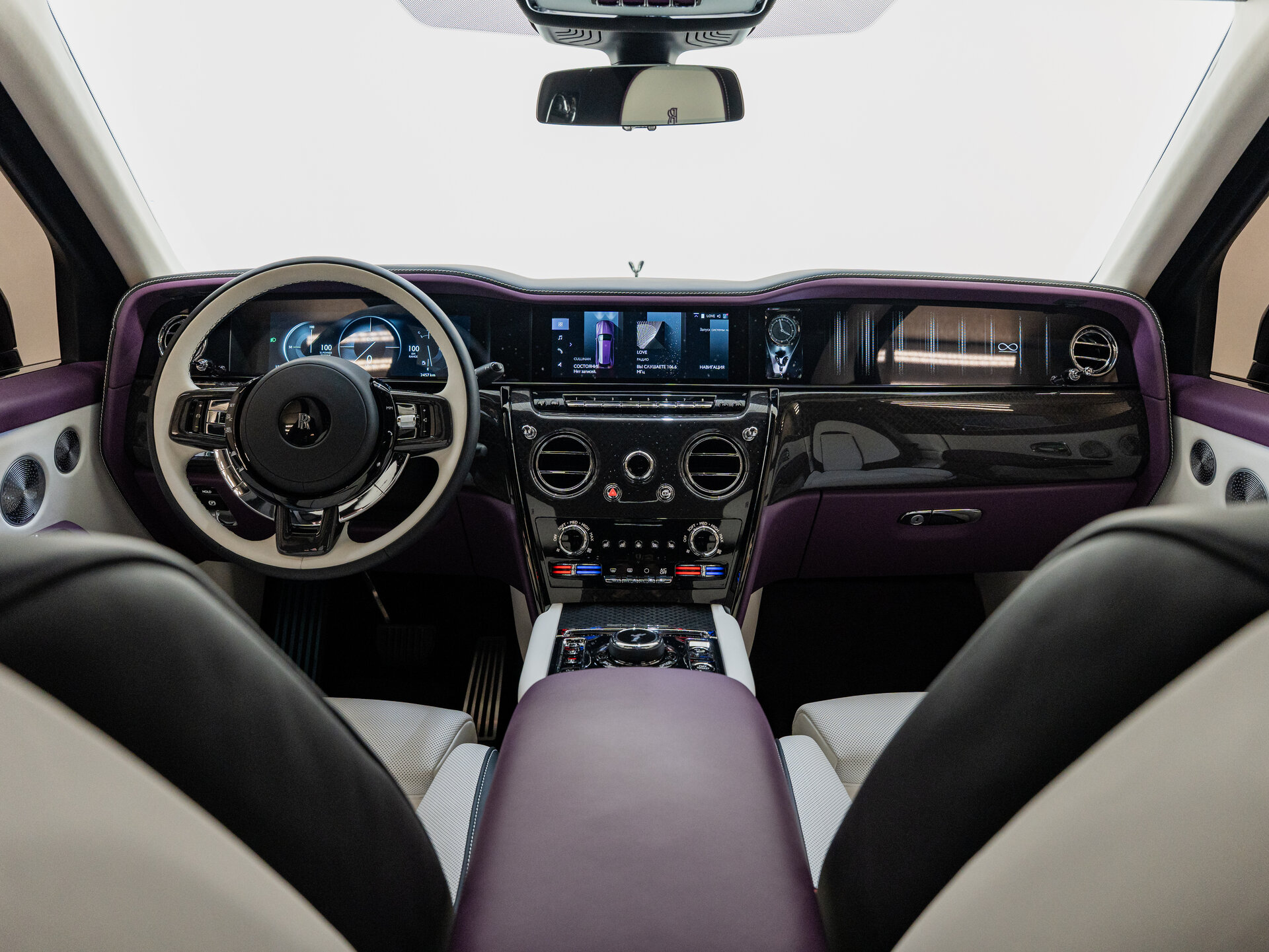 Автомобиль Rolls-Royce Cullinan Black Badge 6.8 AT (600 л.с.) 4WD - 16