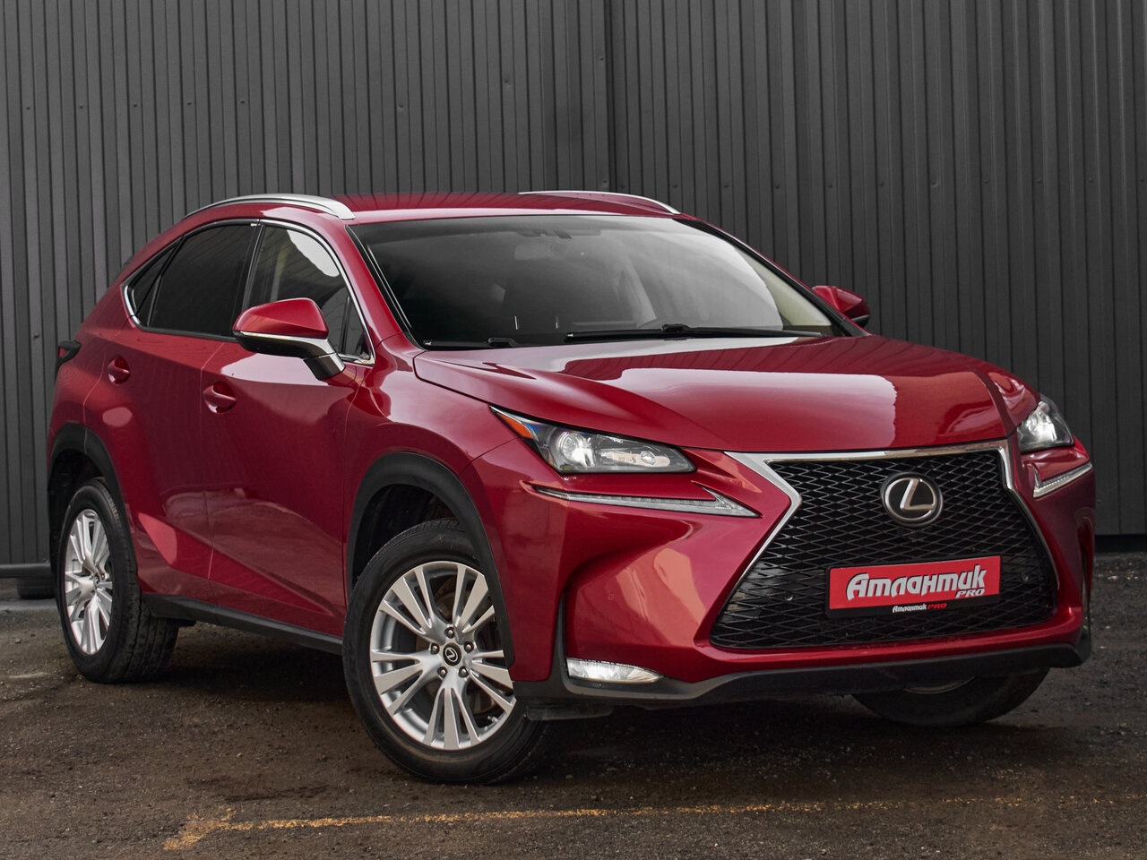 Купить Lexus NX 200 2.0 CVT (150 л.с.) 4WD, 2015 в Екатеренбурге