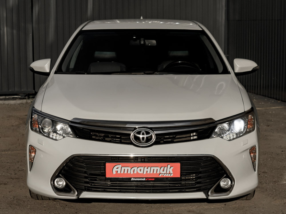 Купить Toyota Camry 3.5 AT (249 л.с.), 2017 в Екатеренбурге