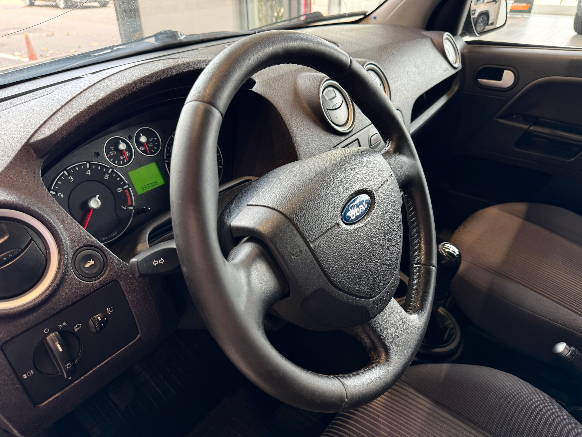 БУ автомобиль Ford Fusion 2007  1.6 л ( 101 л. с.) Серый с пробегом 333985 км