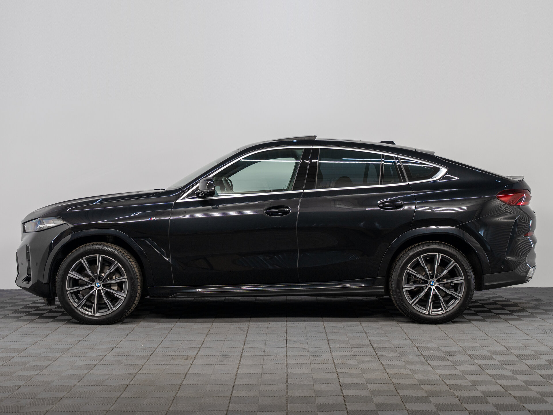 Автомобиль BMW X6 30i 2.0 AT (258 л.с.) 4WD - 8