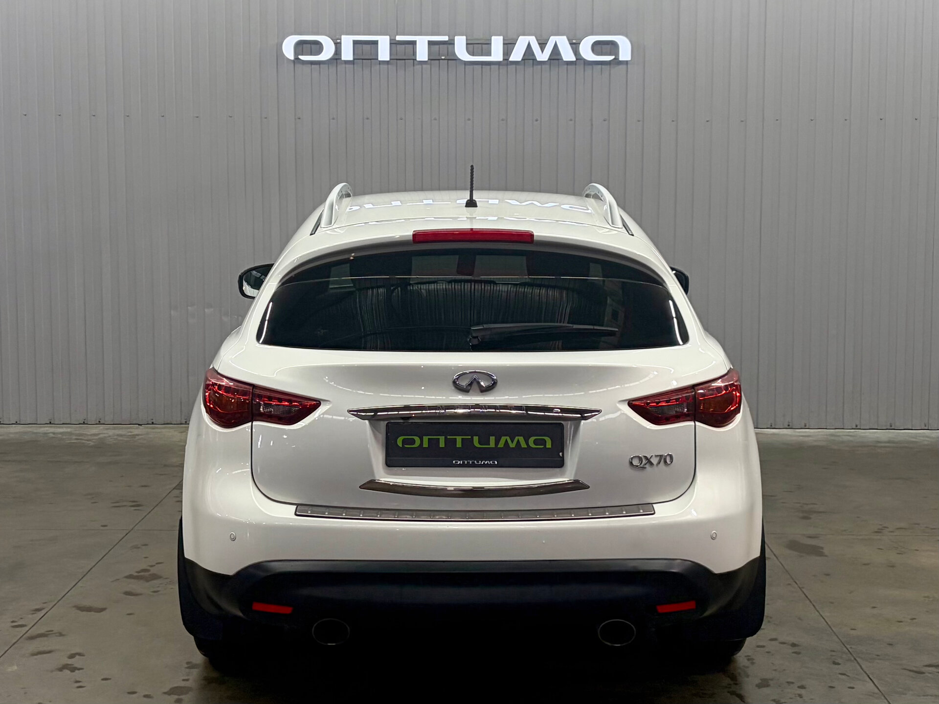 Infiniti QX70 