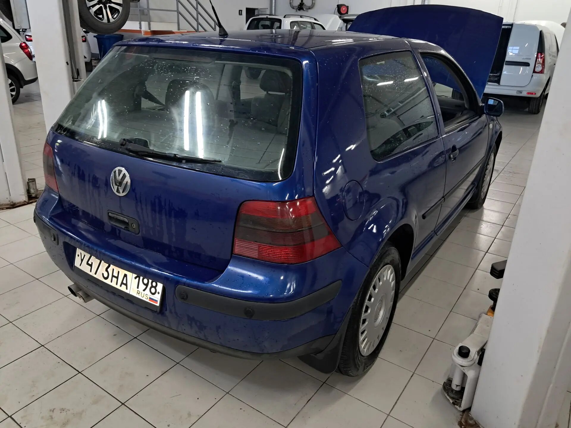 Volkswagen Golf IV - 0