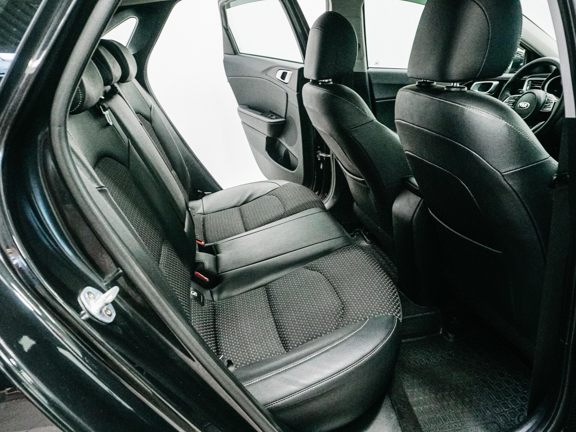 Kia Ceed 2019 28