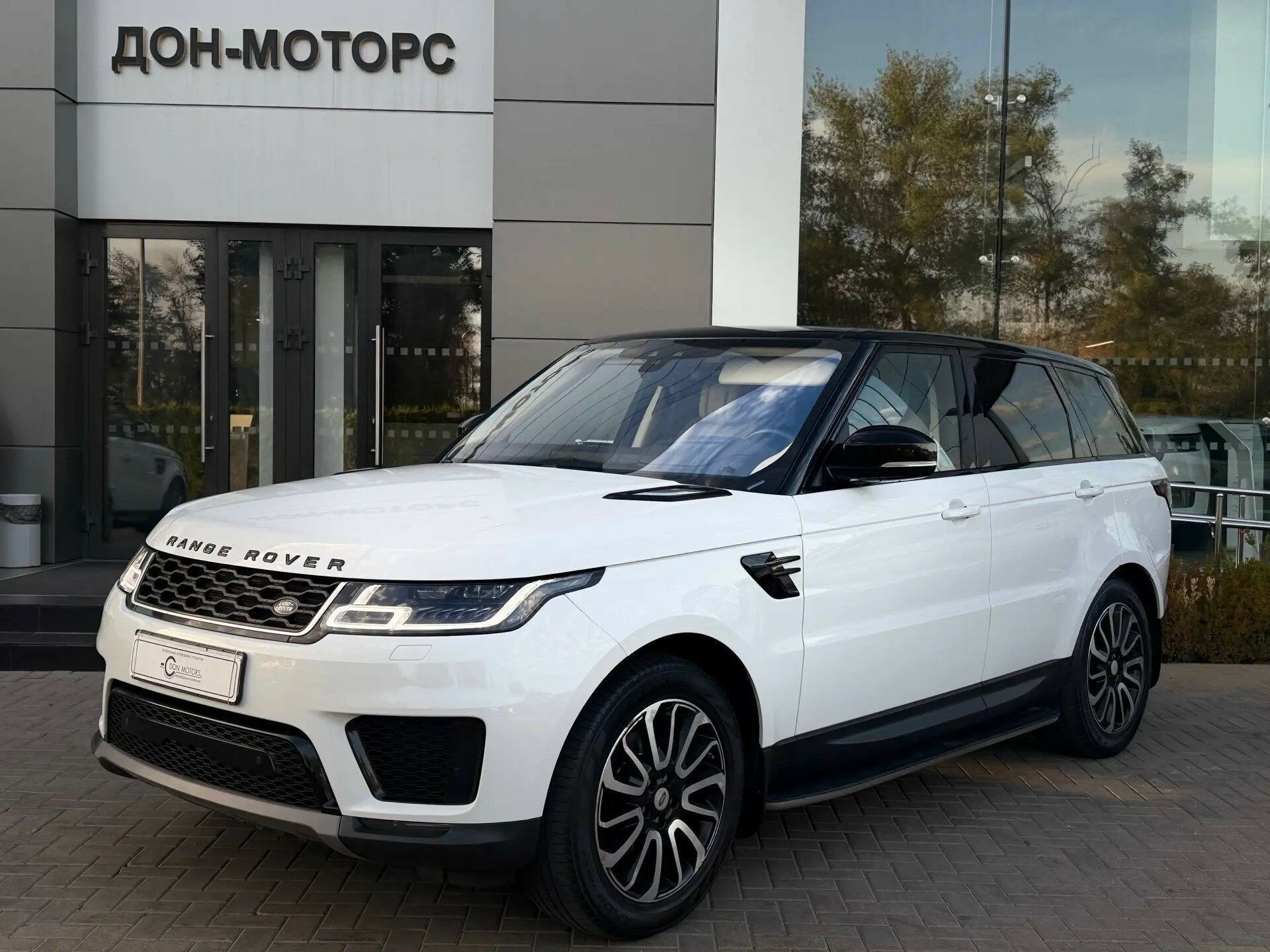 Land Rover Range Rover Sport 3.0d AT (249 л.с.) 4WD 2019