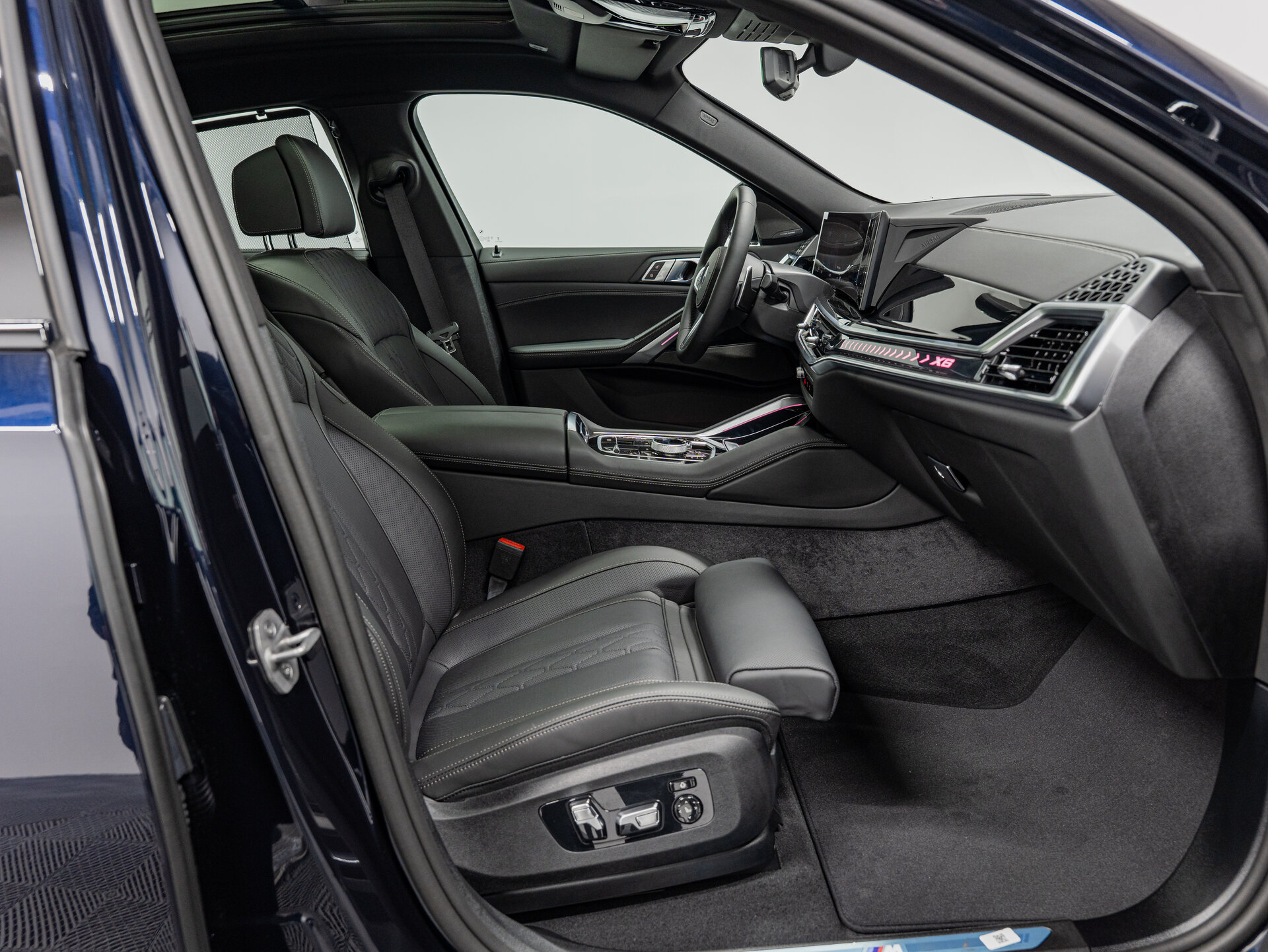 Автомобиль BMW X6 40i 3.0 AT (381 л.с.) 4WD - 13