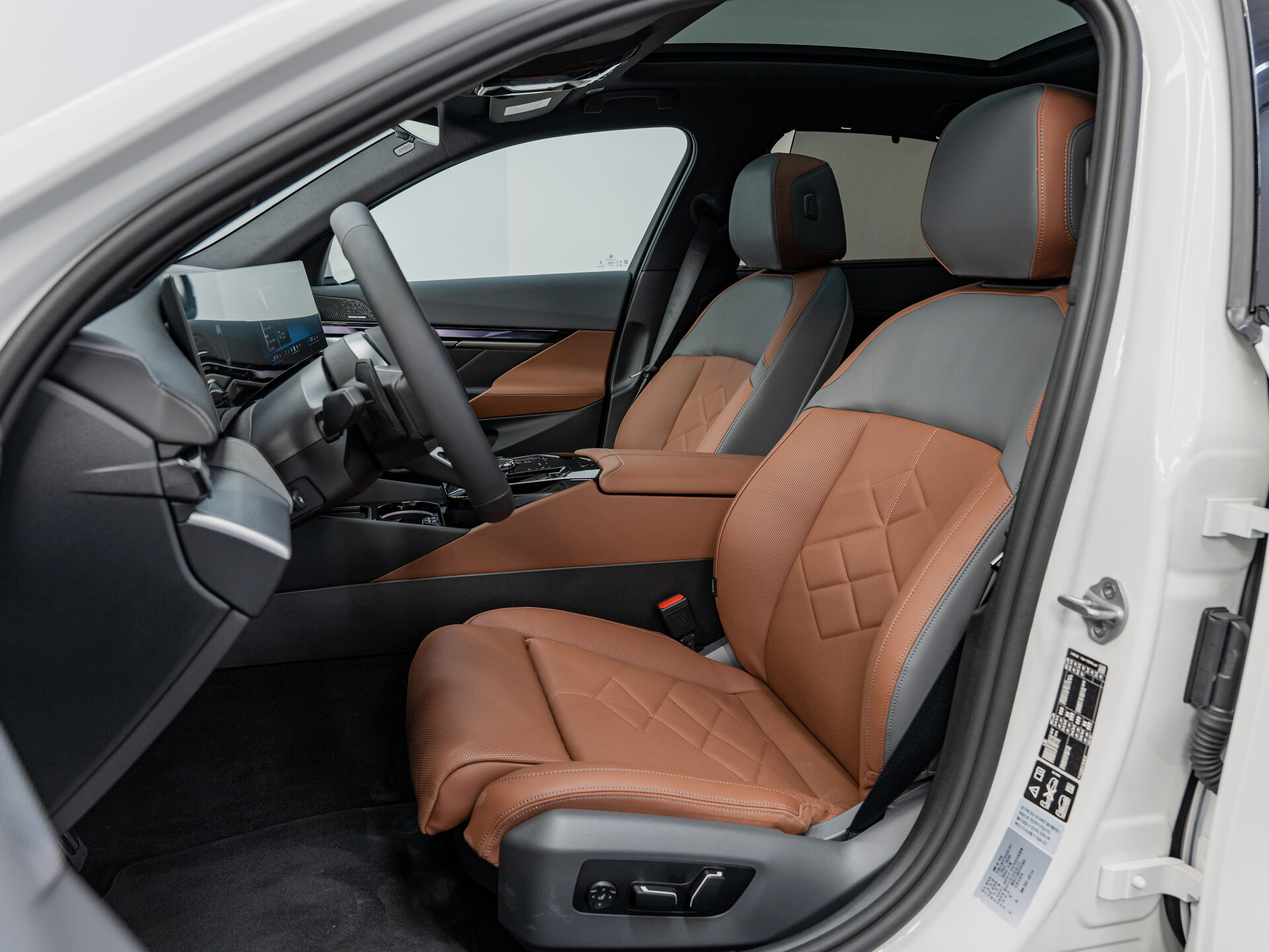 Автомобиль BMW 5 серии 530i xDrive 2.0 AT (258 л.с.) 4WD - 19