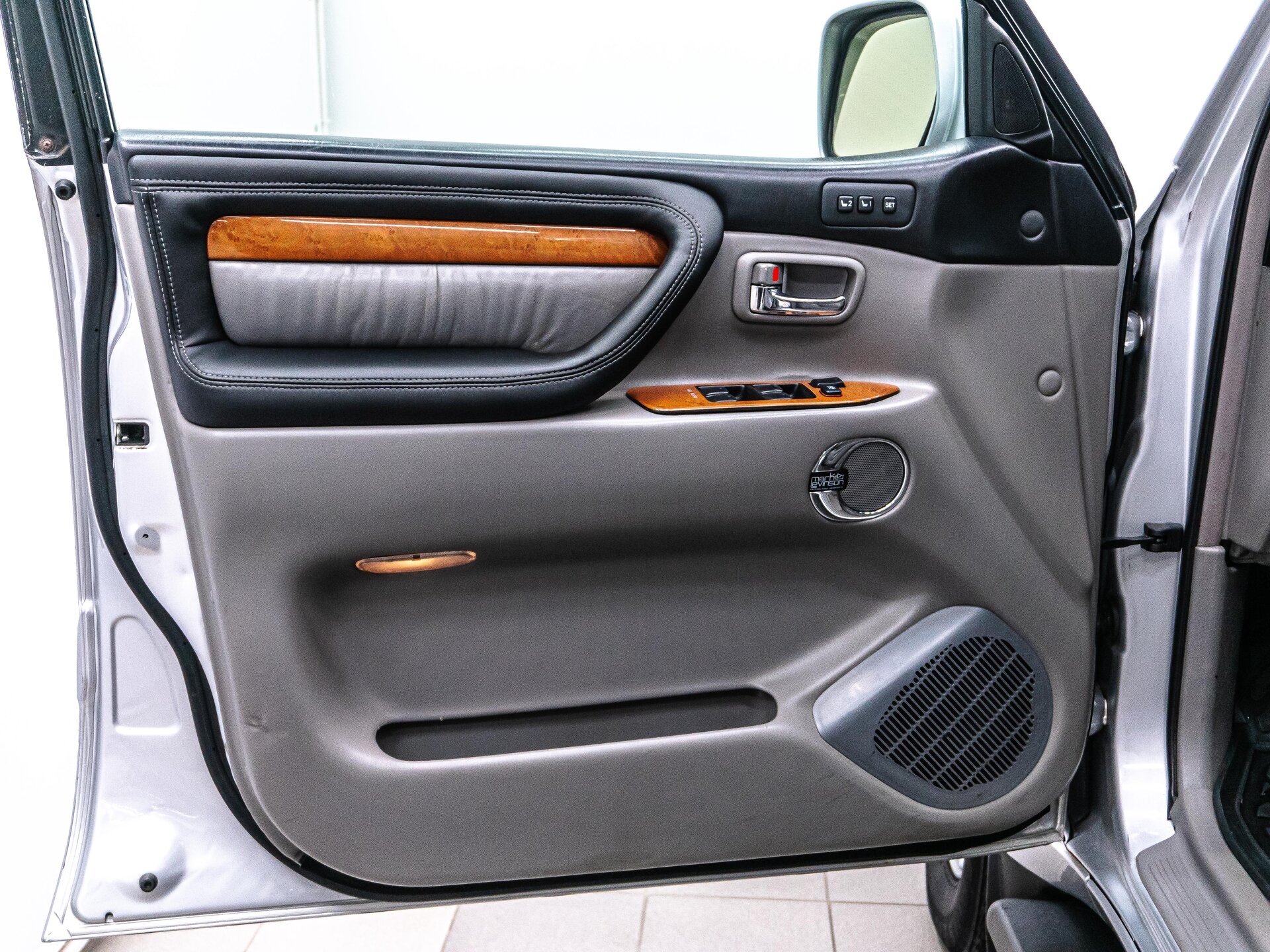 Lexus LX 2007 7