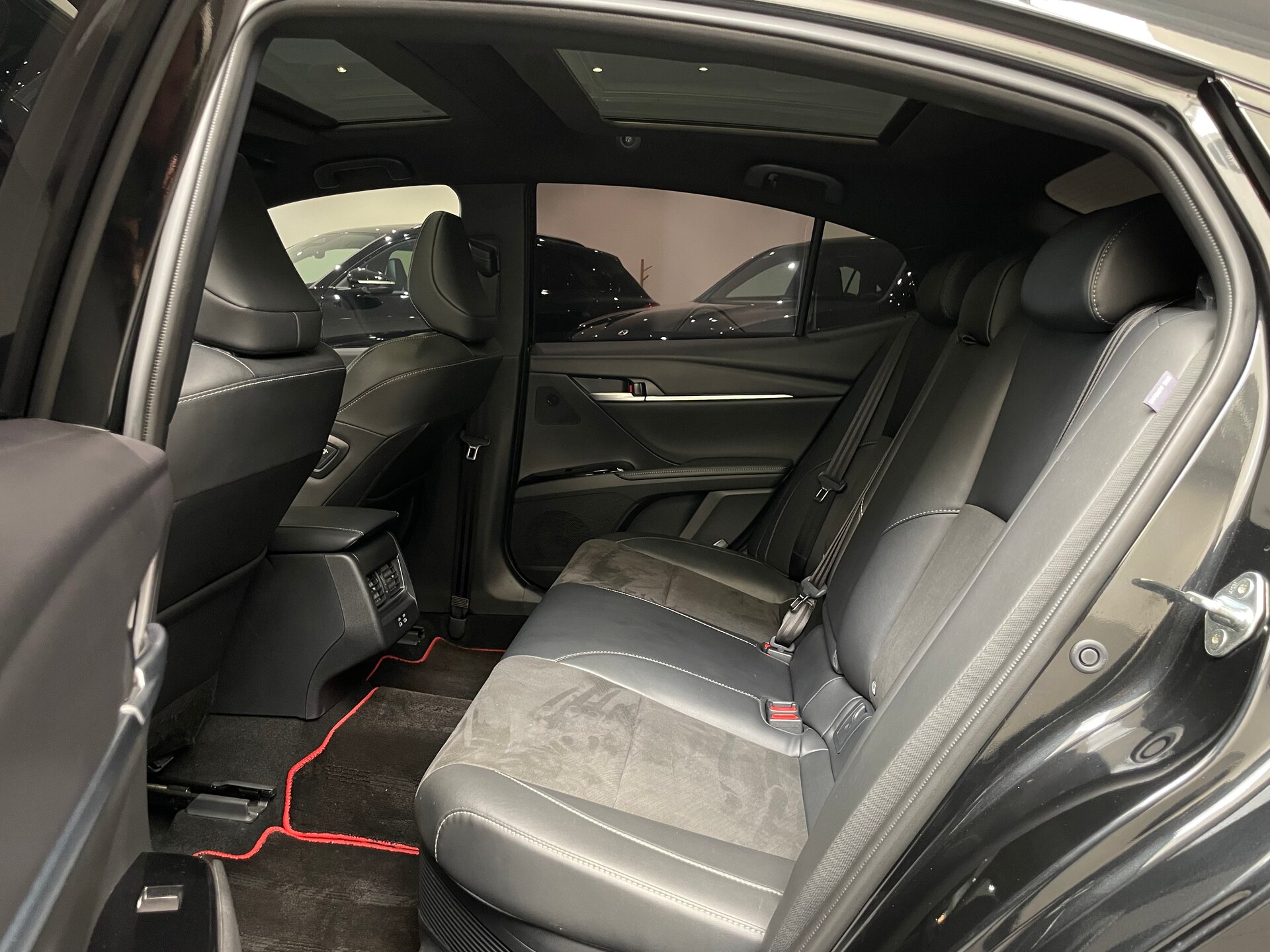 Автомобиль Toyota Camry 2.0hyb CVT (197 л.с.) - 9