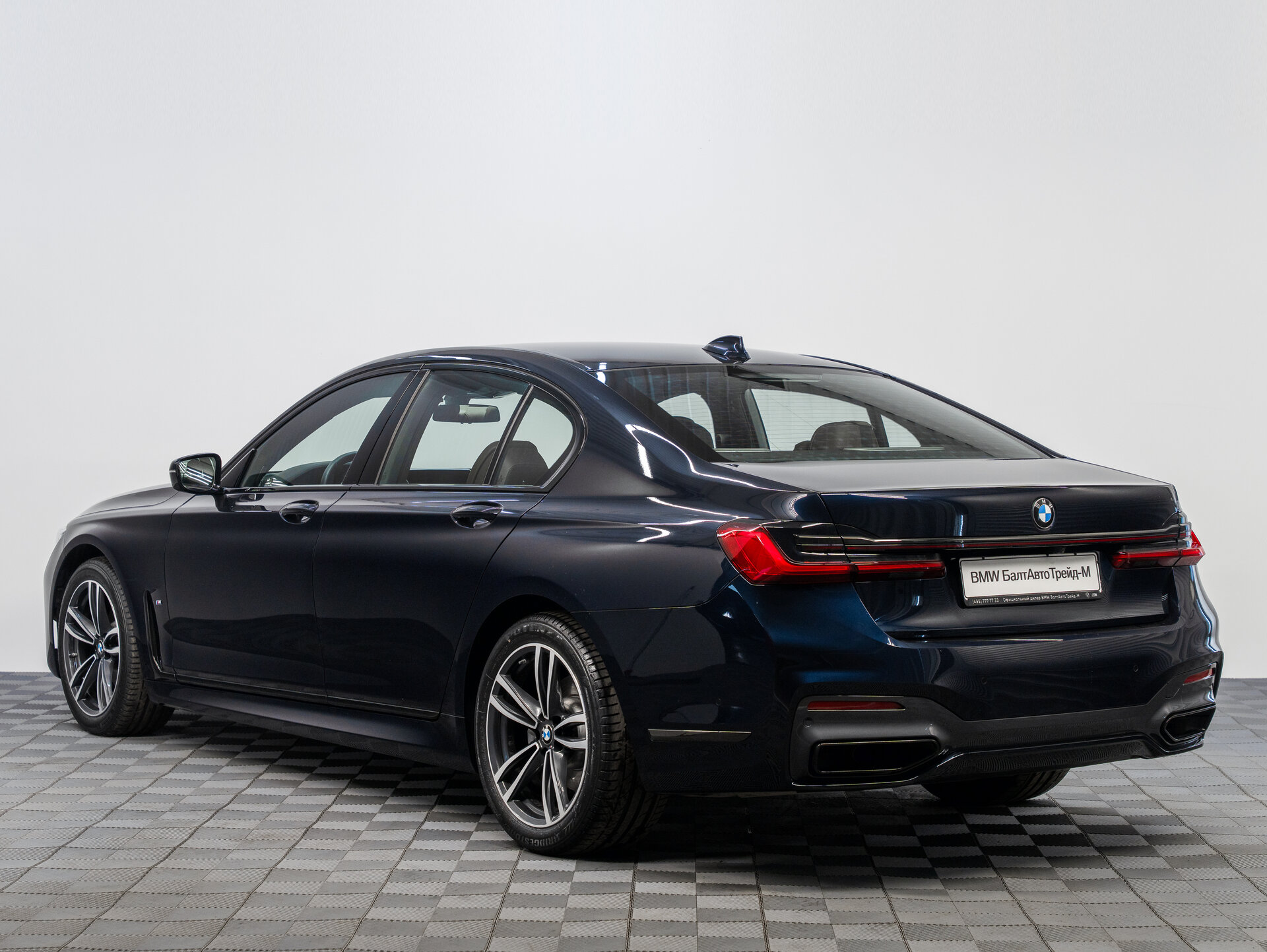 Автомобиль BMW 7 серии 730i 2.0 AT (249 л.с.) - 7
