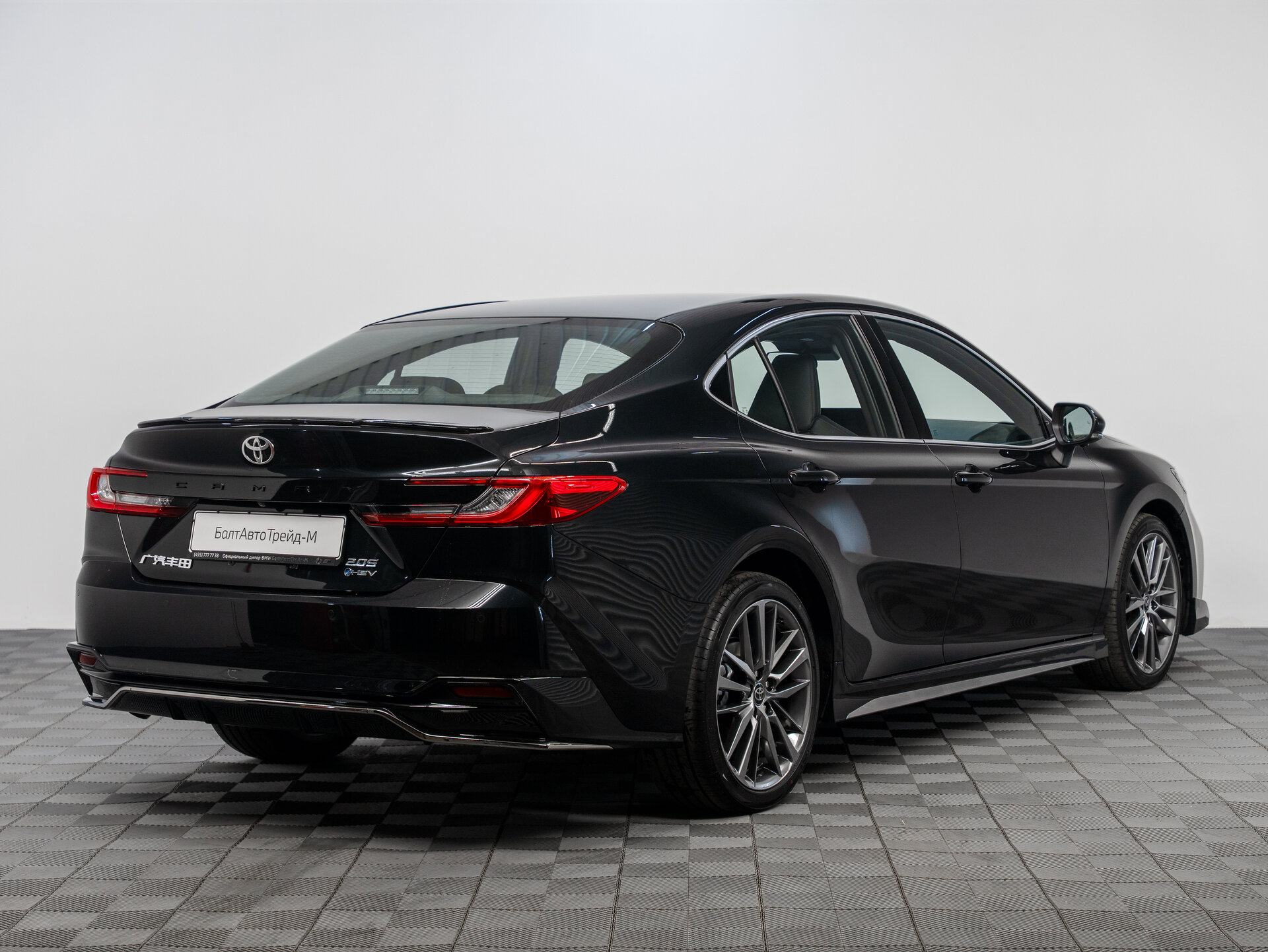 Автомобиль Toyota Camry 2.0hyb CVT (231 л.с.) - 5