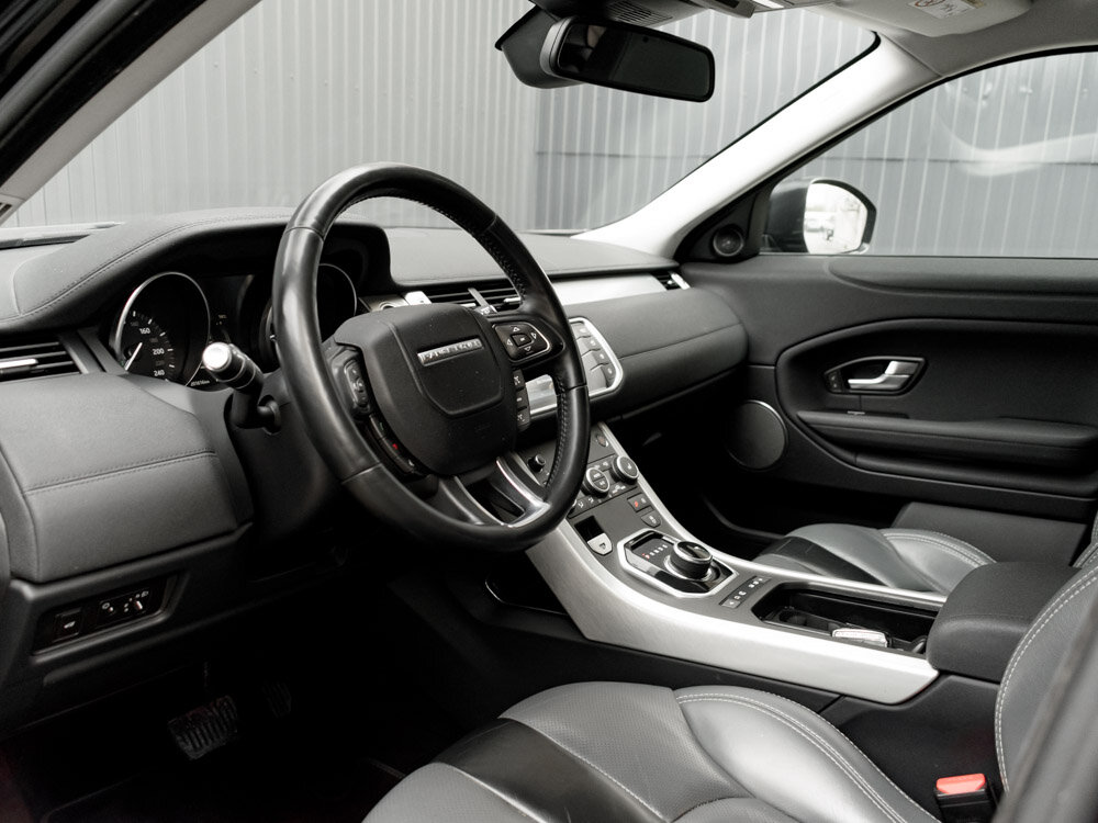 Купить Land Rover Range Rover Evoque 2.0d AT (150 л.с.) 4WD, 2017 в Екатеренбурге