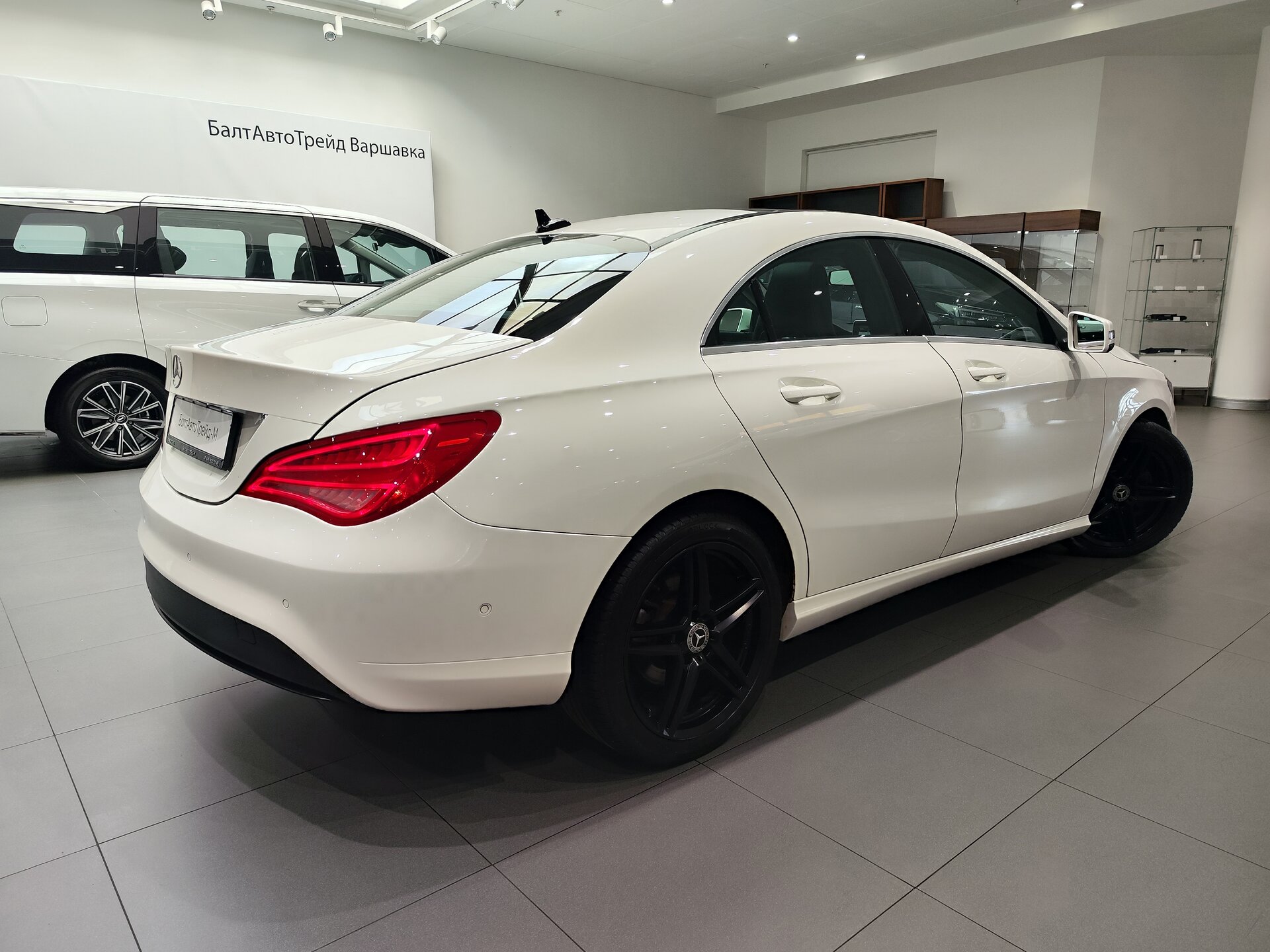Автомобиль Mercedes-Benz CLA 200 1.6 AMT (156 л.с.) - 6