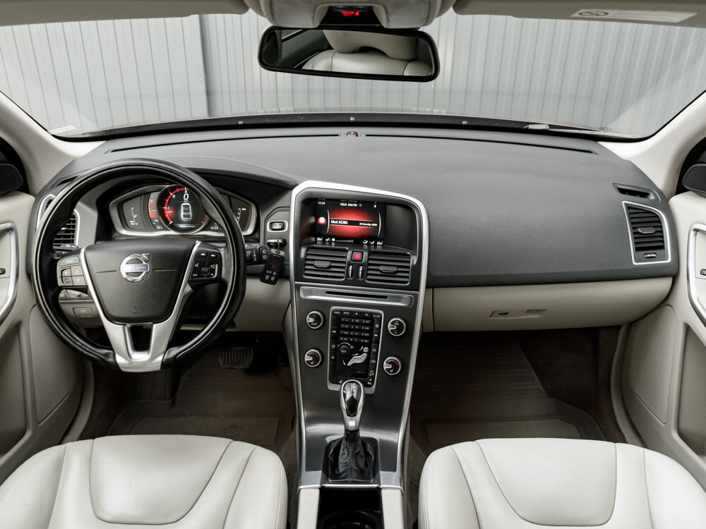 Купить Volvo XC60 2.4d AT (181 л.с.) 4WD, 2014 в Екатеренбурге