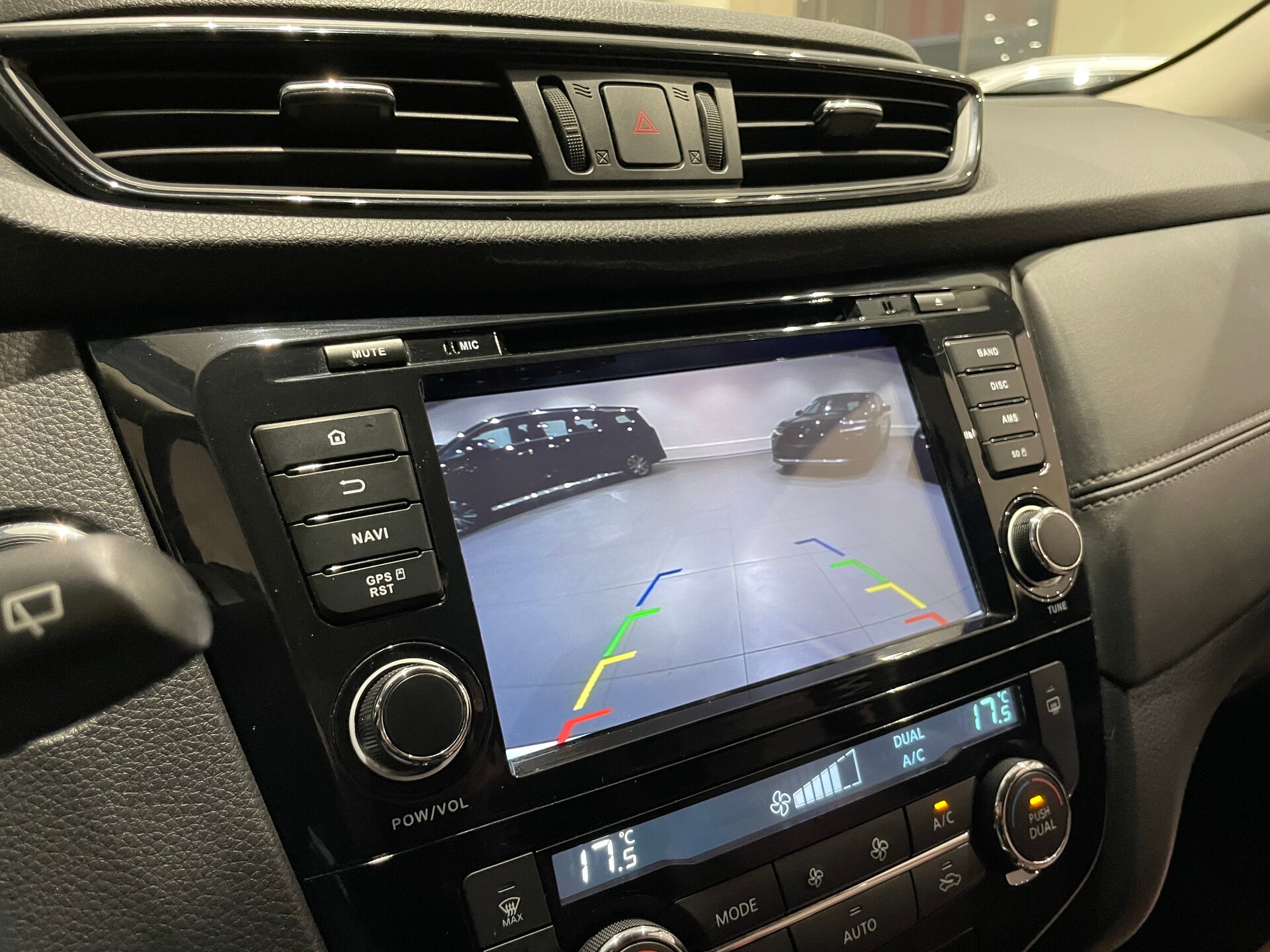 Автомобиль Nissan X-Trail 2.0 CVT (144 л.с.) - 20