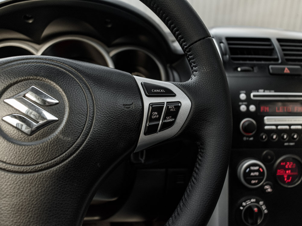 Купить Suzuki Grand Vitara 2.4 AT (169 л.с.) 4WD, 2011 в Екатеренбурге