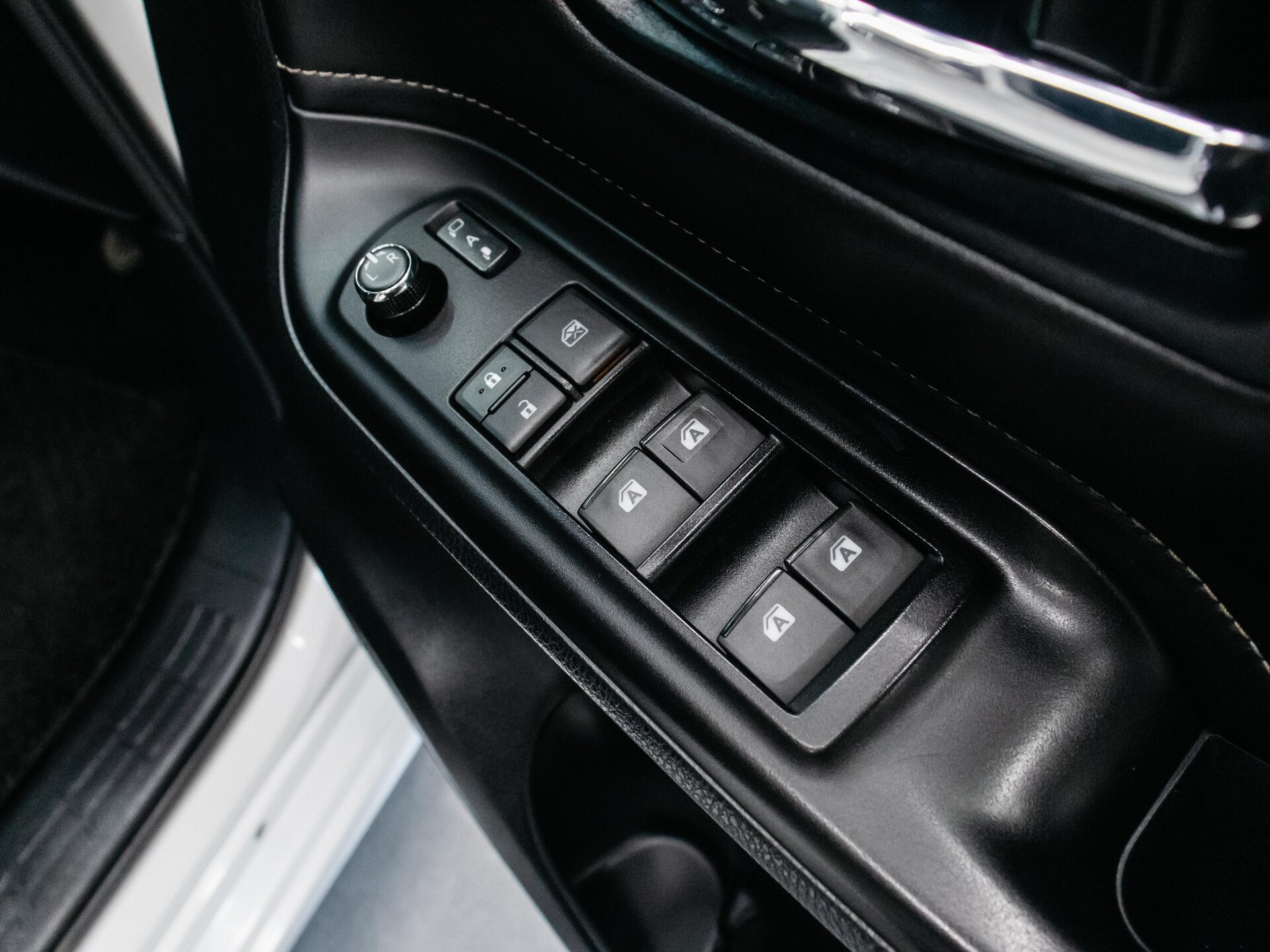Toyota Esquire 2016 9