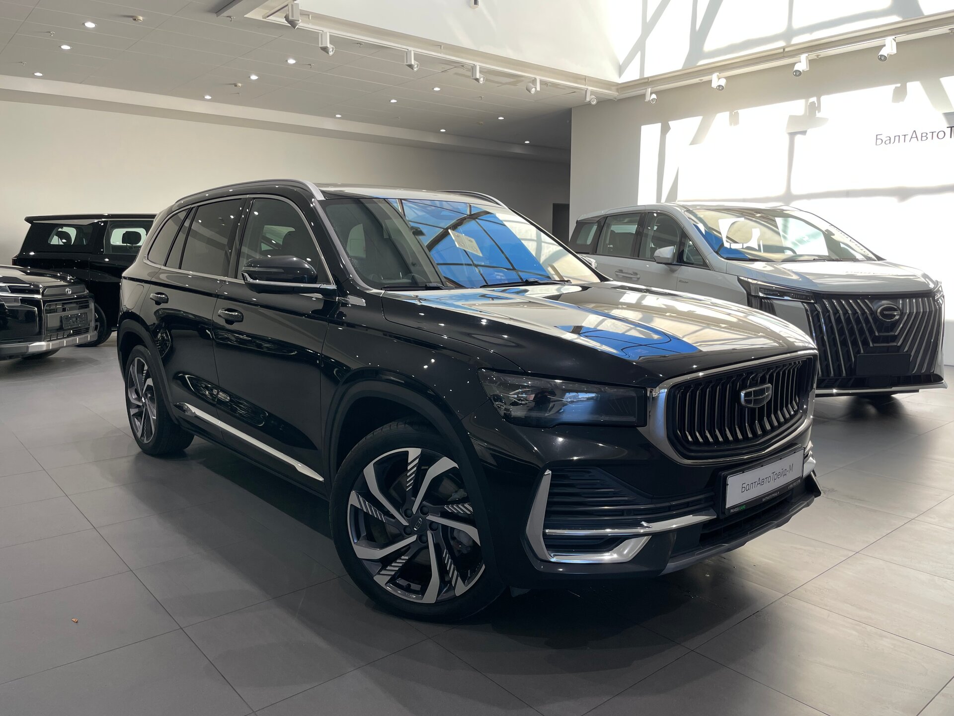 Автомобиль Geely Monjaro 2.0 AT (238 л.с.) 4WD - 3