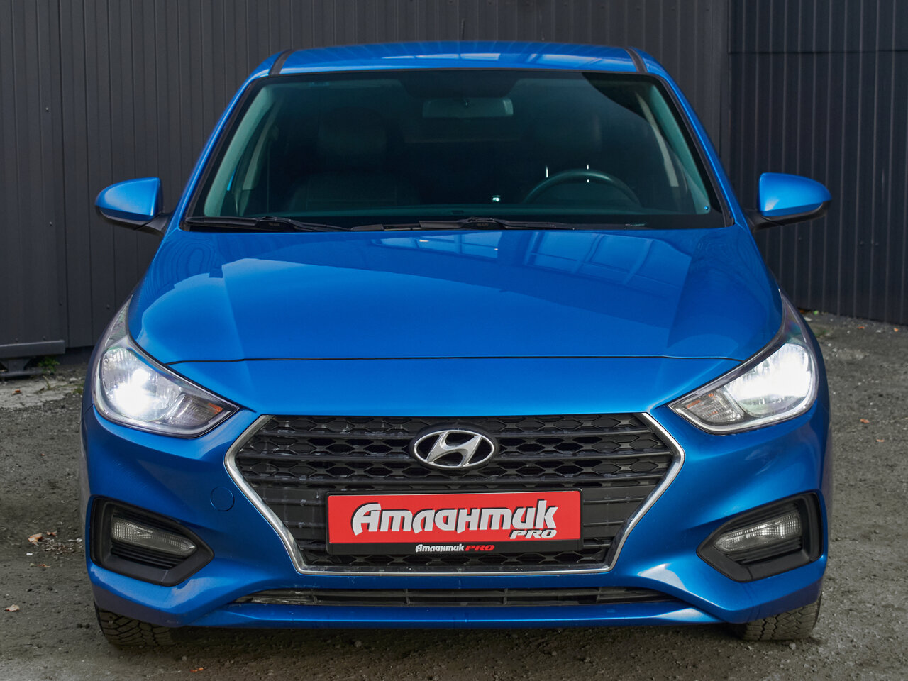 Купить Hyundai Solaris 1.4 MT (100 л.с.), 2017 в Екатеренбурге